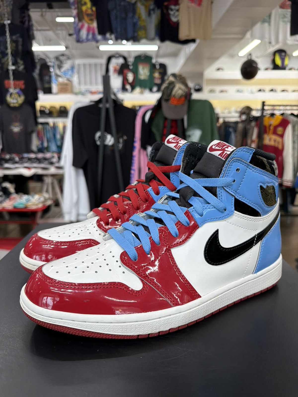 Jordan Brand Jordan 1 Fearless UNC Chicago Size 11 (2019) Size US 11 / EU 44 - 1 Thumbnail