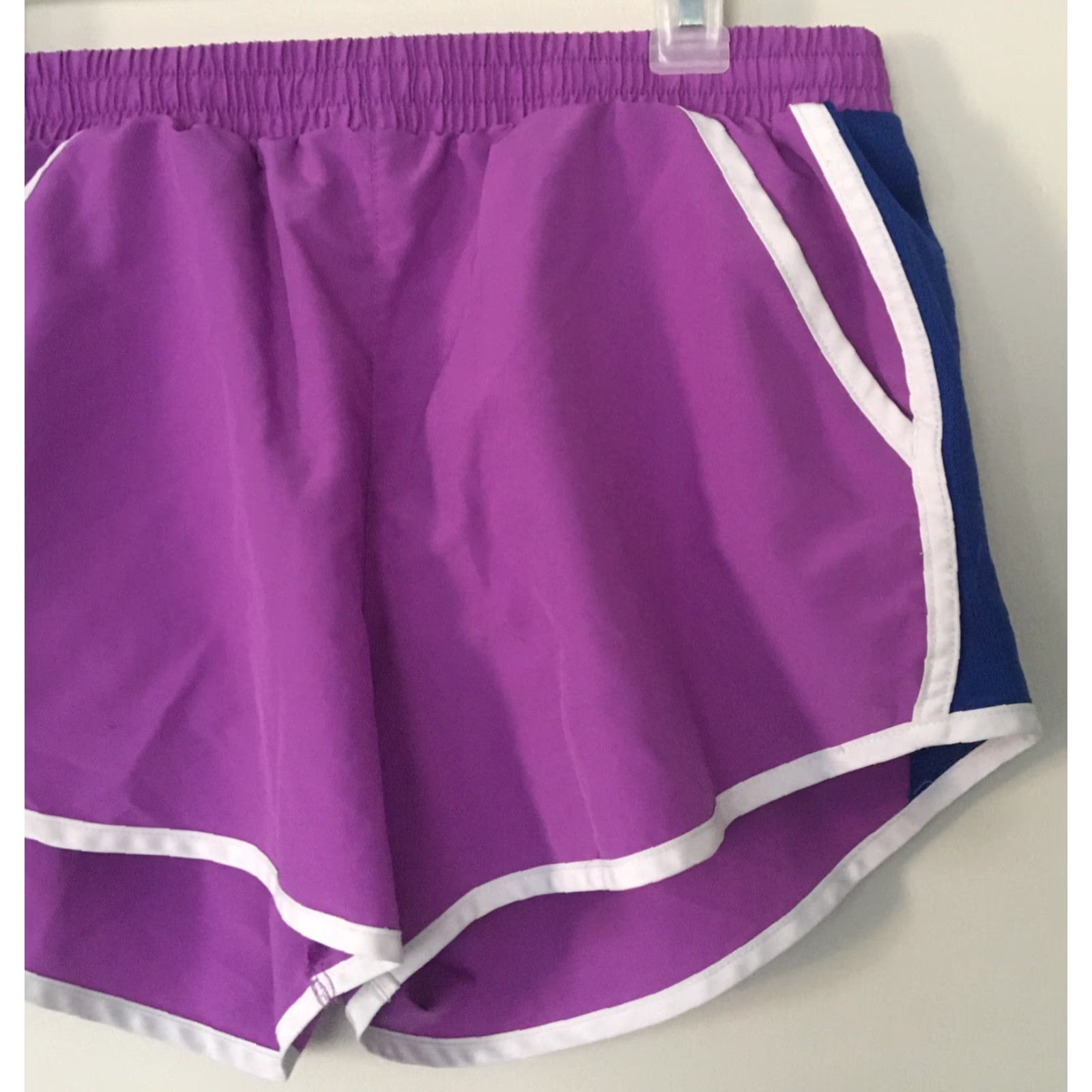 Under Armour Under Armour Running Shorts Women Purple White Heat Gear Lined UA Pocket Athletic Shorts M Size 32" / US 10 / IT 46 - 3 Thumbnail