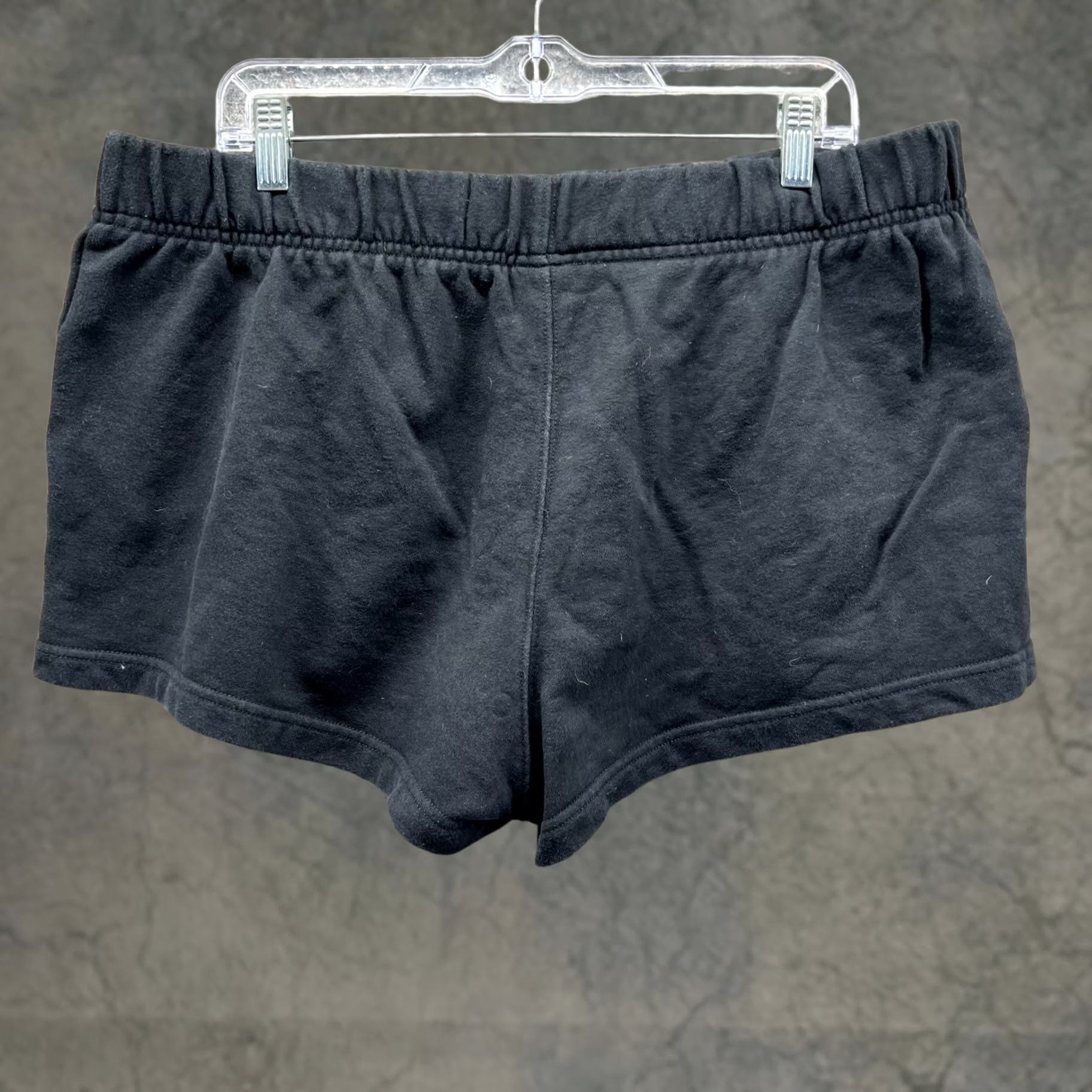 The North Face The North Face Shorts Women Small Black Fleece Lounge Athletic Pull-On Size 28" / US 6 / IT 42 - 1 Thumbnail