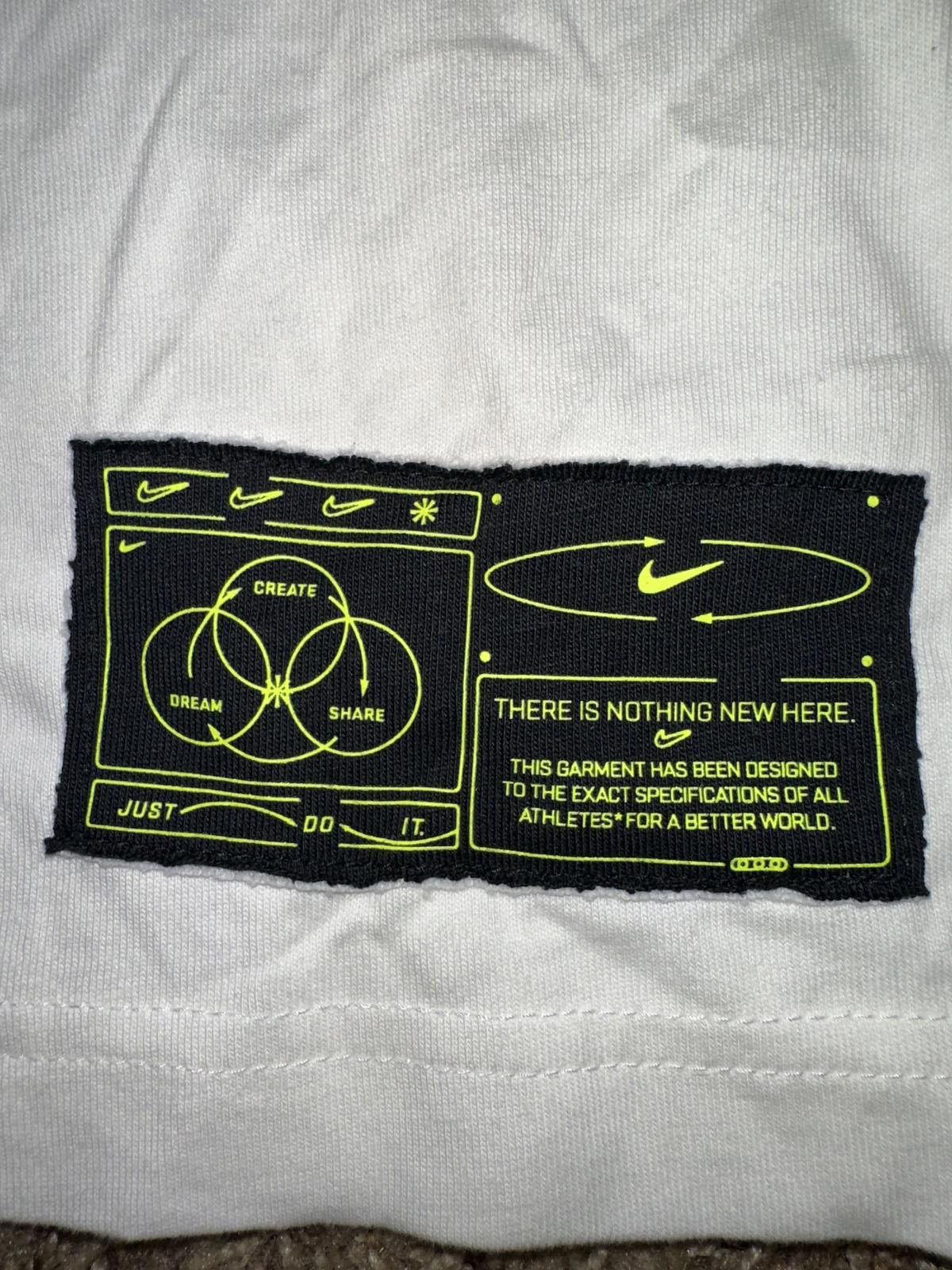 Nike Nike Sportswear Women's T-shirt Size L / US 10 / IT 46 - 2 Thumbnail