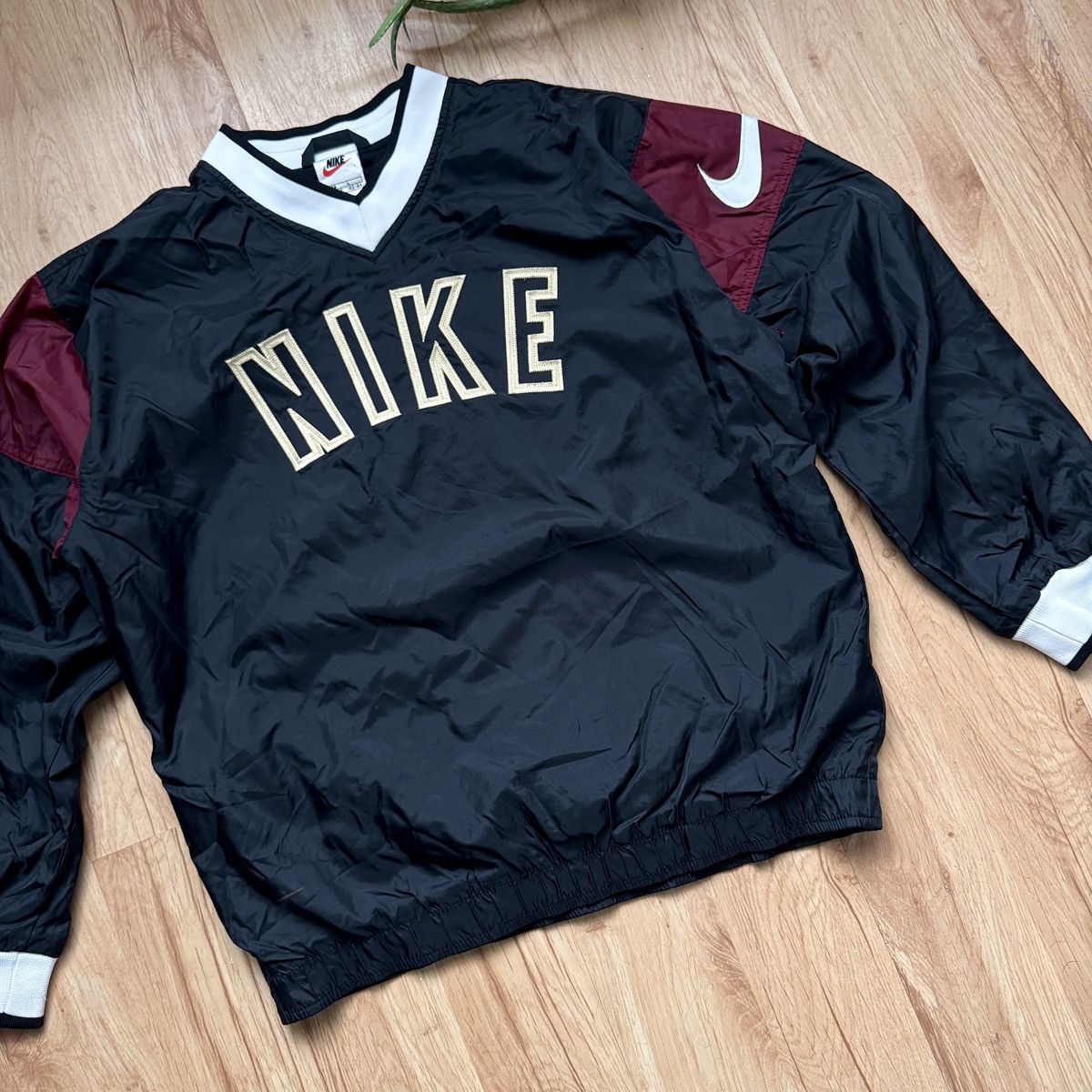 Nike 90's Nike Windbreaker Jacket Big Logo Size US L / EU 52-54 / 3 - 2 Thumbnail