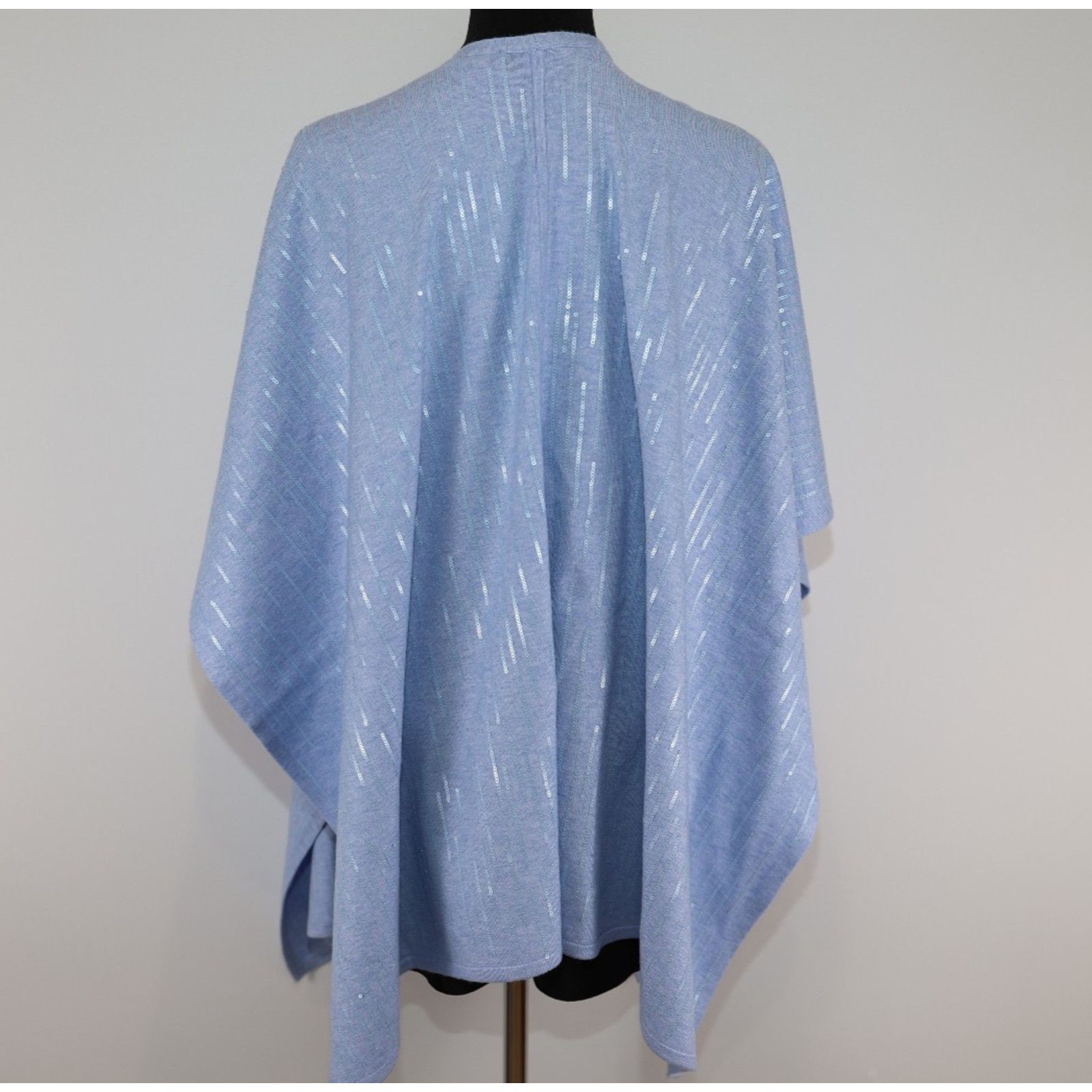 Chicos NWT CHICO'S Cashmere Blend Sequin Ruana Wrap Blue Shawl S/M Size ONE SIZE - 4 Thumbnail