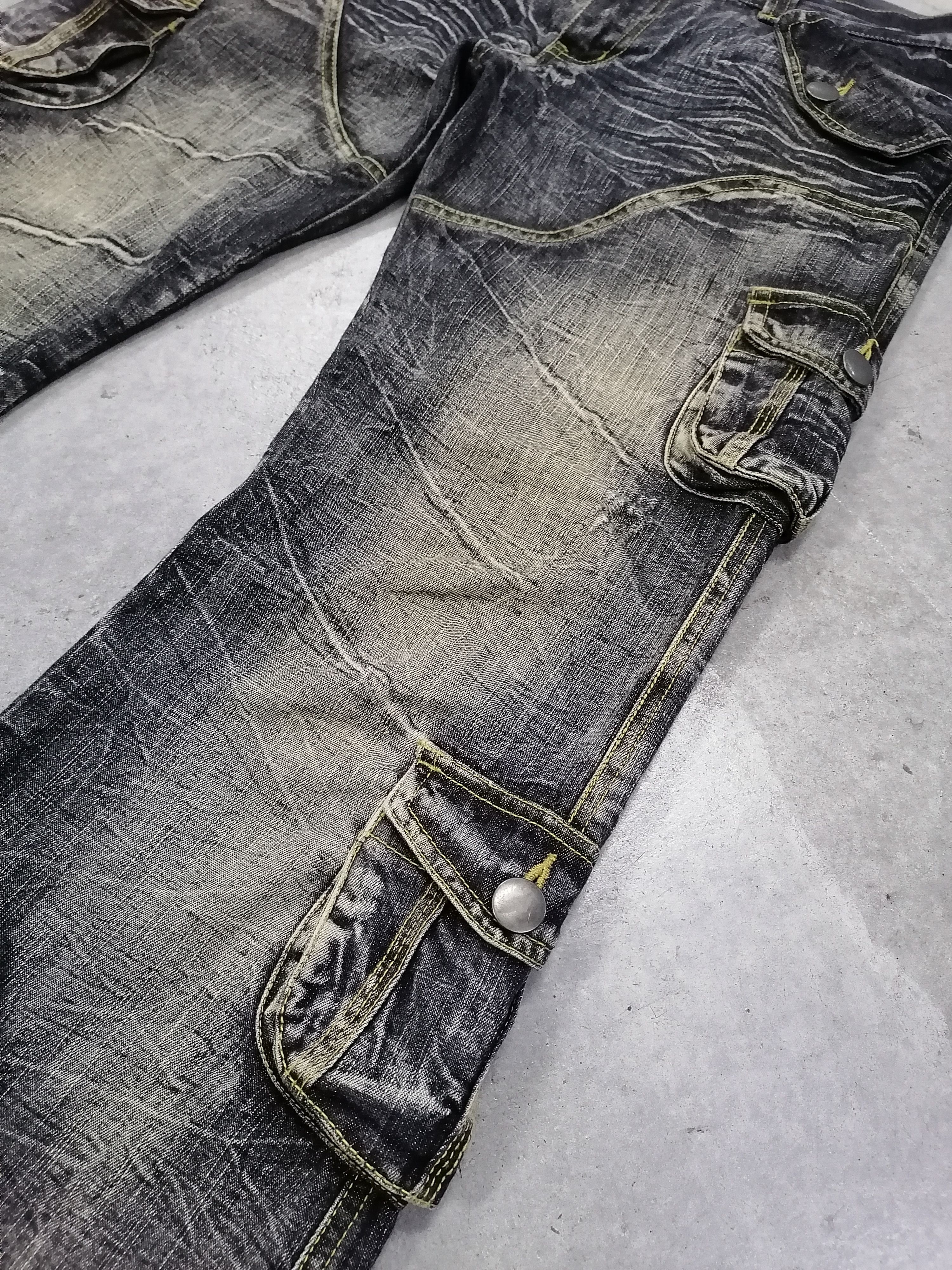 If Six Was Nine Super Flare Topism Claw Mark Multipocket Distressed Pants Size US 35 - 4 Thumbnail