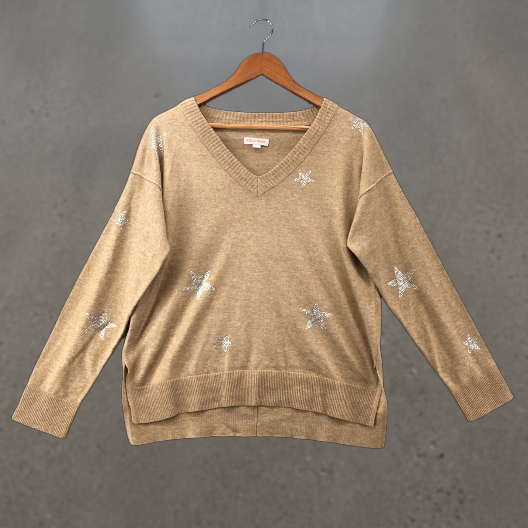 Vintage Knox Rose Vneck Sweater Womens M Beige Stars Polyester Long Sleeve Pullover Size M / US 6-8 / IT 42-44 - 1 Thumbnail