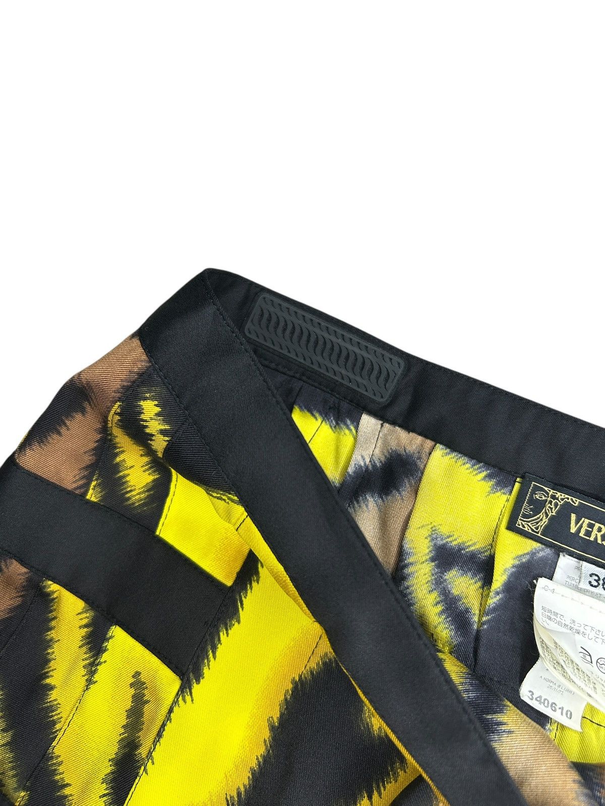 Versace F/W 04 Tiger Pleated Skirt Size 26" / US 2 / IT 38 - 10 Thumbnail