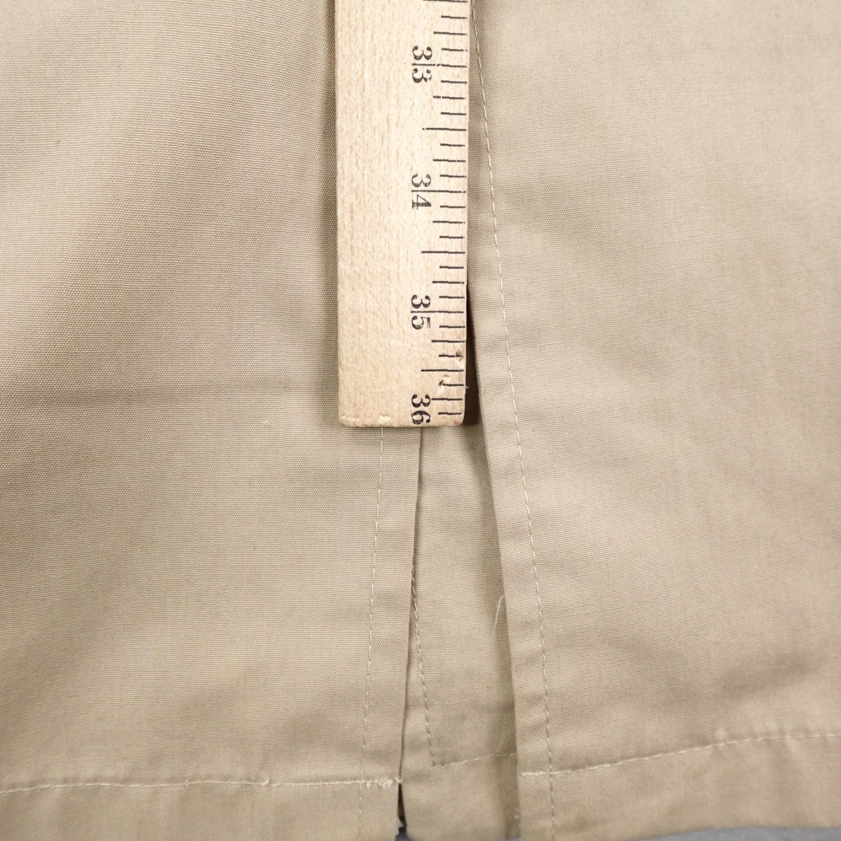 Hart Schaffner Marx VINTAGE Hart Schaffner & Marx Coat Mens 42S Beige Rain Trench Jacket Liner Wool Lined Water Resistant Single-Breasted Size US XS / EU 42 / 0 - 7 Thumbnail