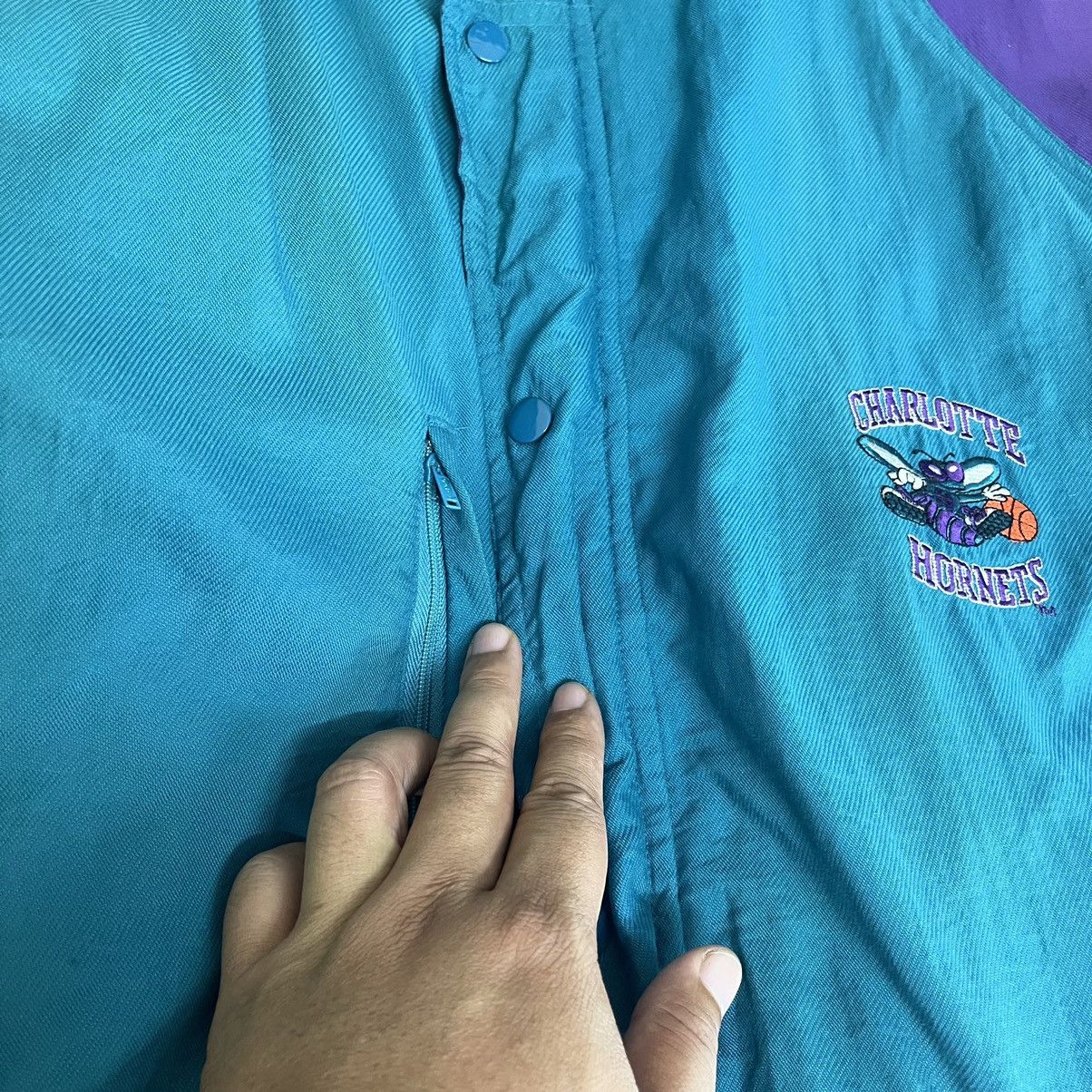 NBA × Starter Charlotte Hornetts Big Logo Zipper Jacket Sun Faded Size XL Size US XL / EU 56 / 4 - 5 Thumbnail