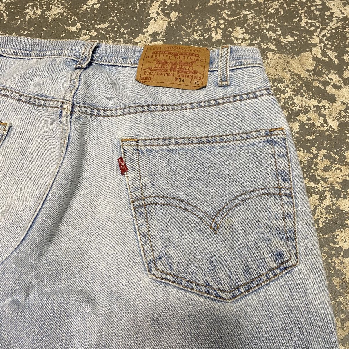 Japanese Brand × Levi's × Vintage Vintage Levis 550 Light Wash Relaxed Fit Denim Jeans 90s Size US 33 - 13 Thumbnail