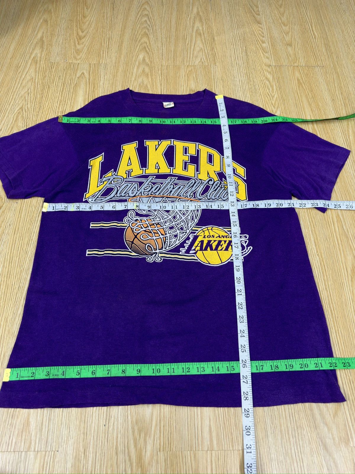 Vintage Vintage 80s NBA LA Lakers Screen Stars TShirt A894 Size US XL / EU 56 / 4 - 6 Thumbnail