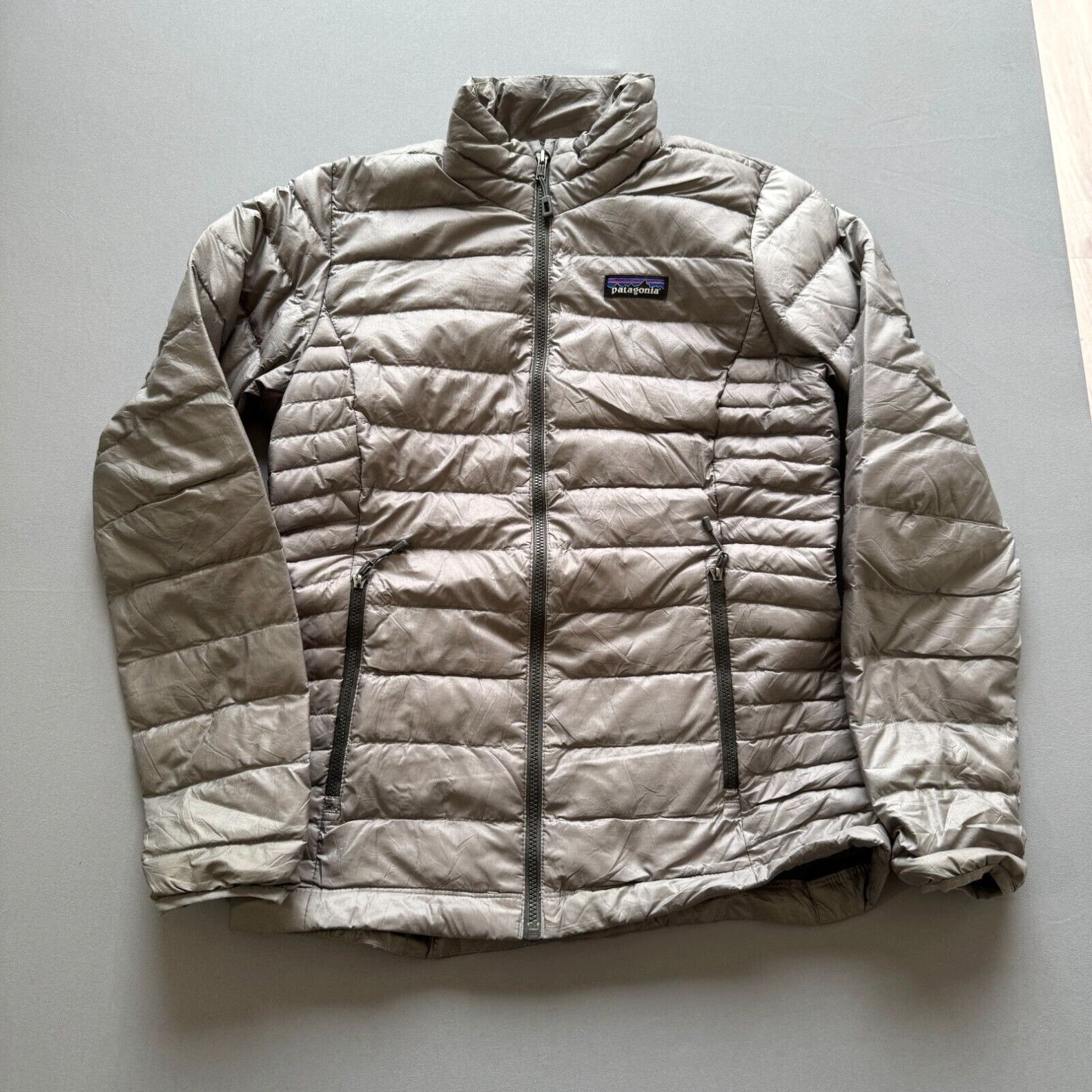 image of Patagonia Goose Down Sweater Jacket Puffer Fill Insulated Gray Size Xs in White, Women's