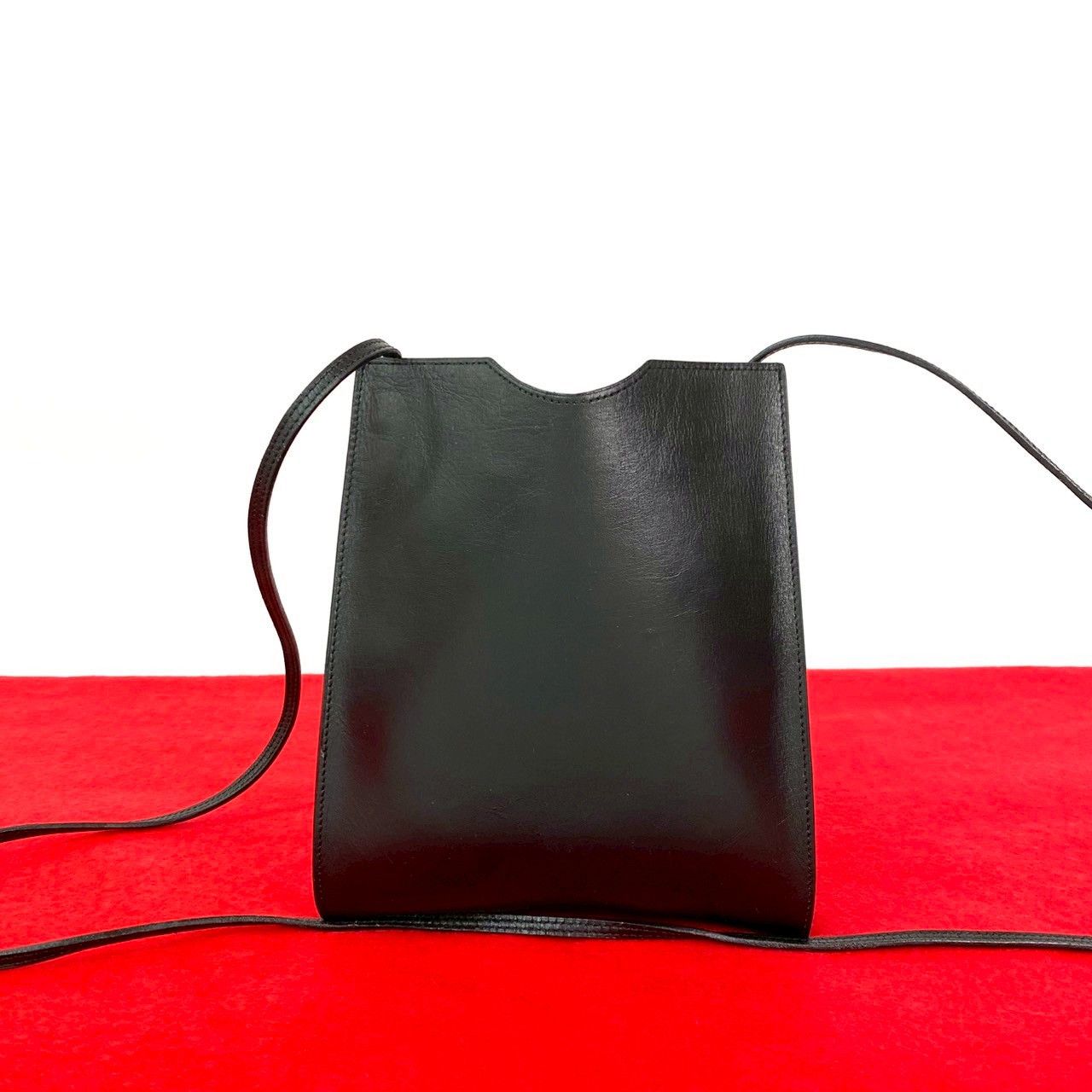 Hermes Hermes Hermes Omenitou Leather Mini Shoulder Bag Leather Shoulder Bag DUTY FREE for USA Size ONE SIZE - 1 Thumbnail