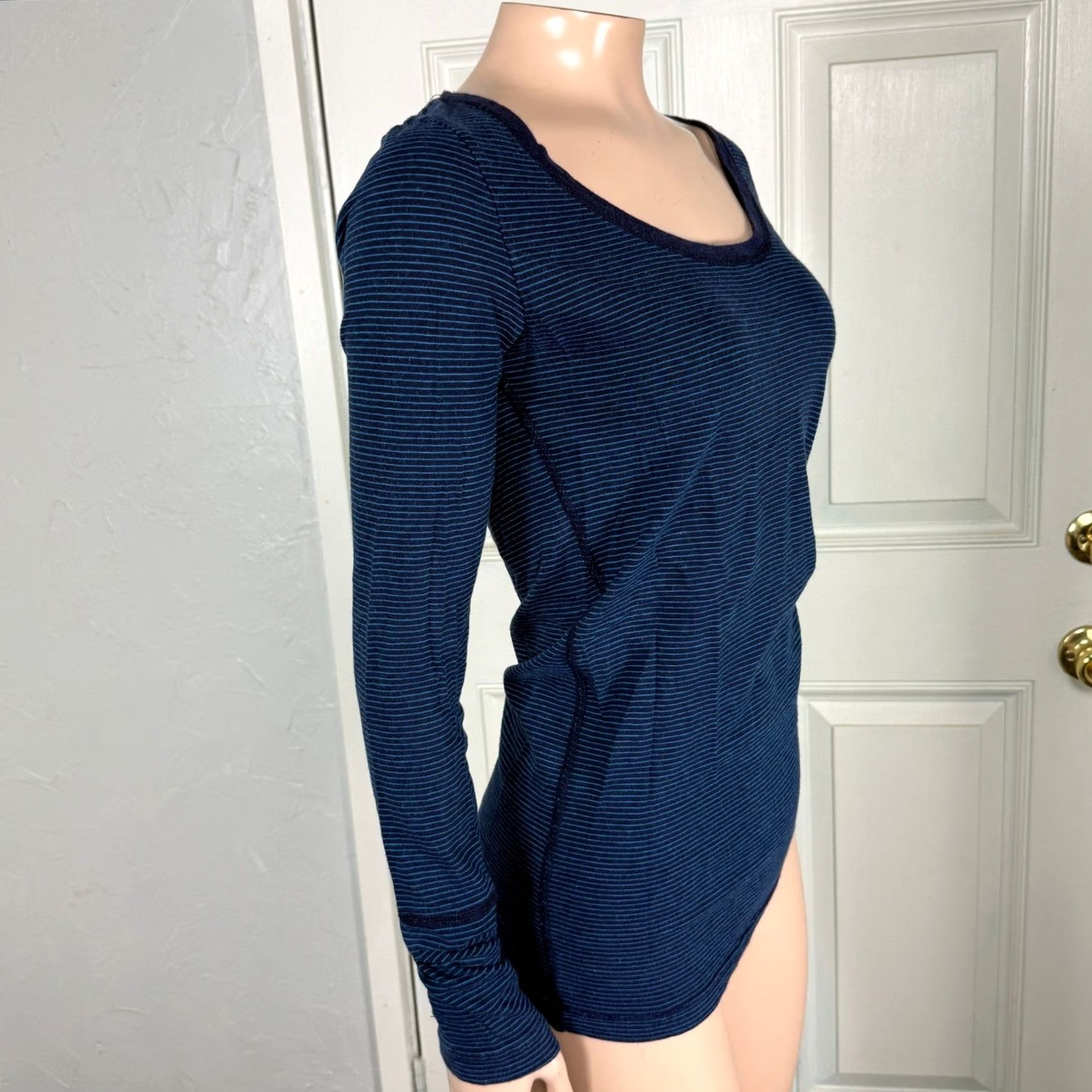 American Eagle Outfitters VINTAGE American Eagle Outfitters Shirt M Women’s Cotton Long sleeve Scoop neck 1990s Blue Boho Mens Womens Size M / US 6-8 / IT 42-44 - 4 Thumbnail