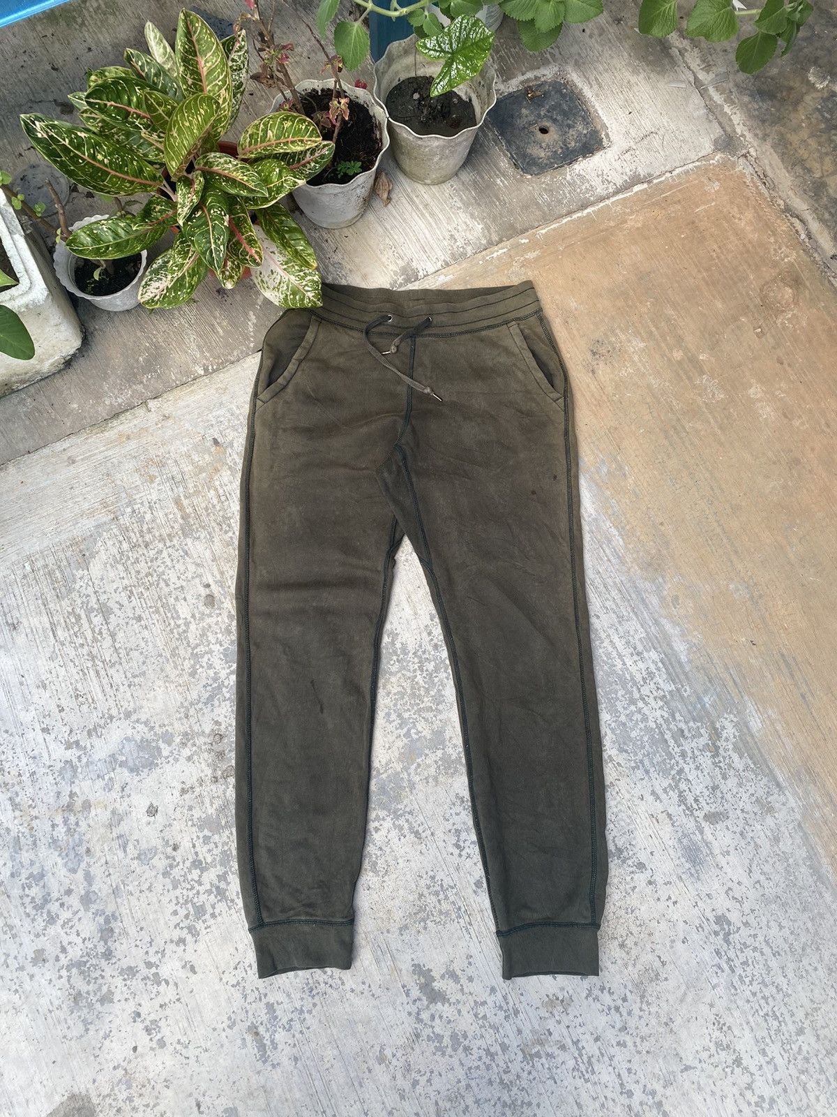 Japanese Brand × Uniqlo Uniqlo sun faded olive green joggers Size US 30 / EU 46 - 1 Thumbnail
