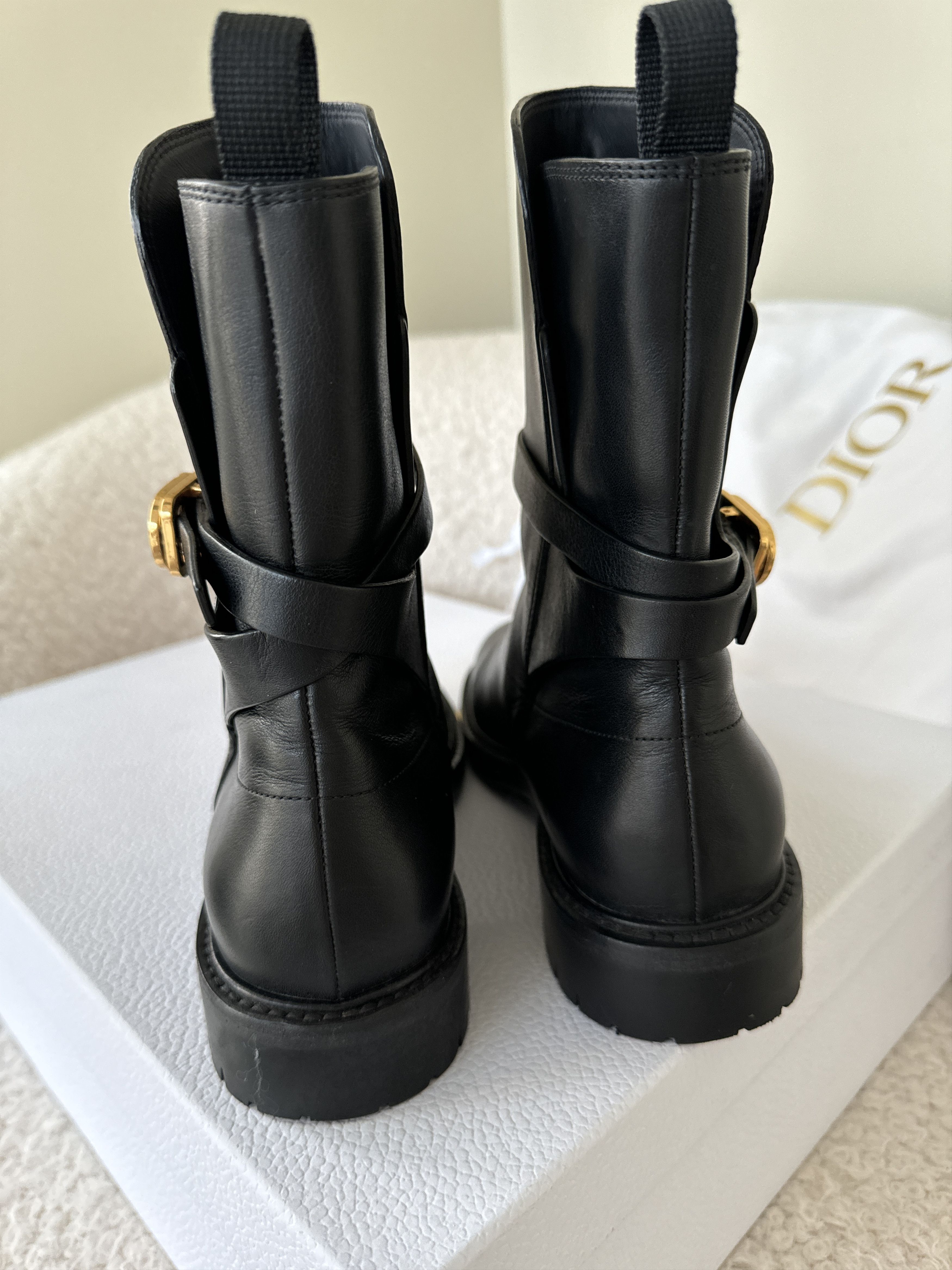 Dior Dior women ankle calfskin boots with CD signature buckle Size US 7.5 / IT 37.5 - 12 Thumbnail