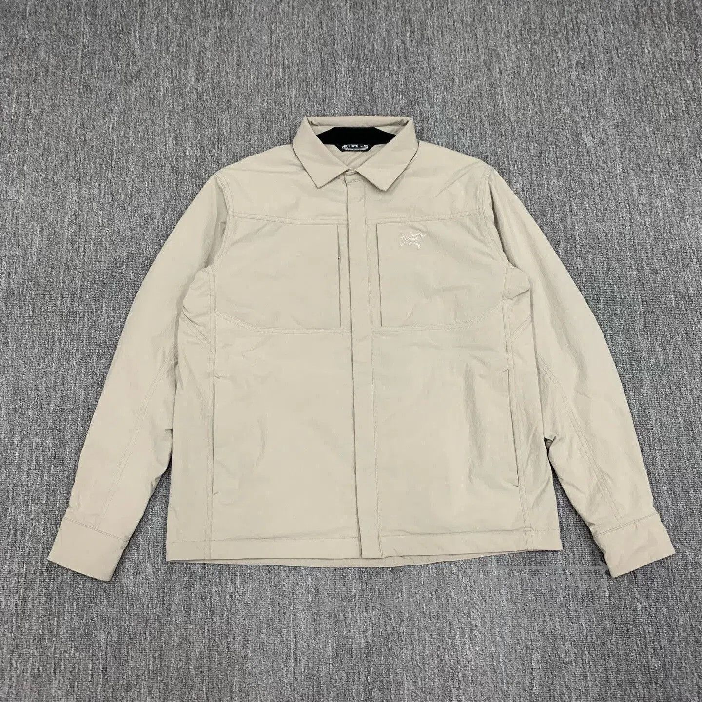 Arc'teryx arcteryx cronin insulated jacket in beige. Size US M / EU 48-50 / 2 - 1 Thumbnail