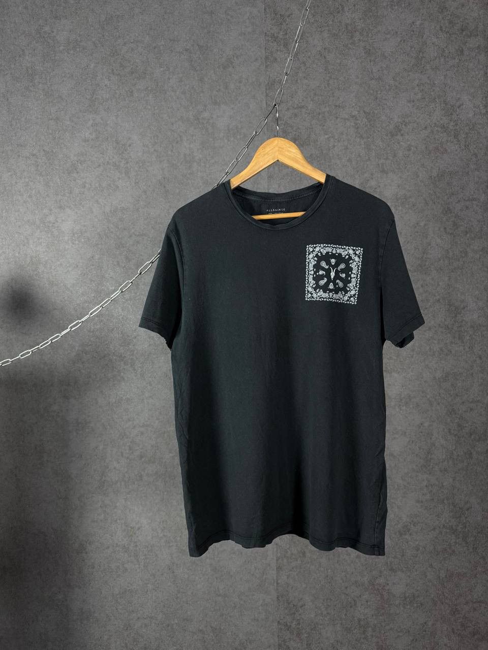 Allsaints Allsaints designer logo tee Size US L / EU 52-54 / 3 - 1 Thumbnail