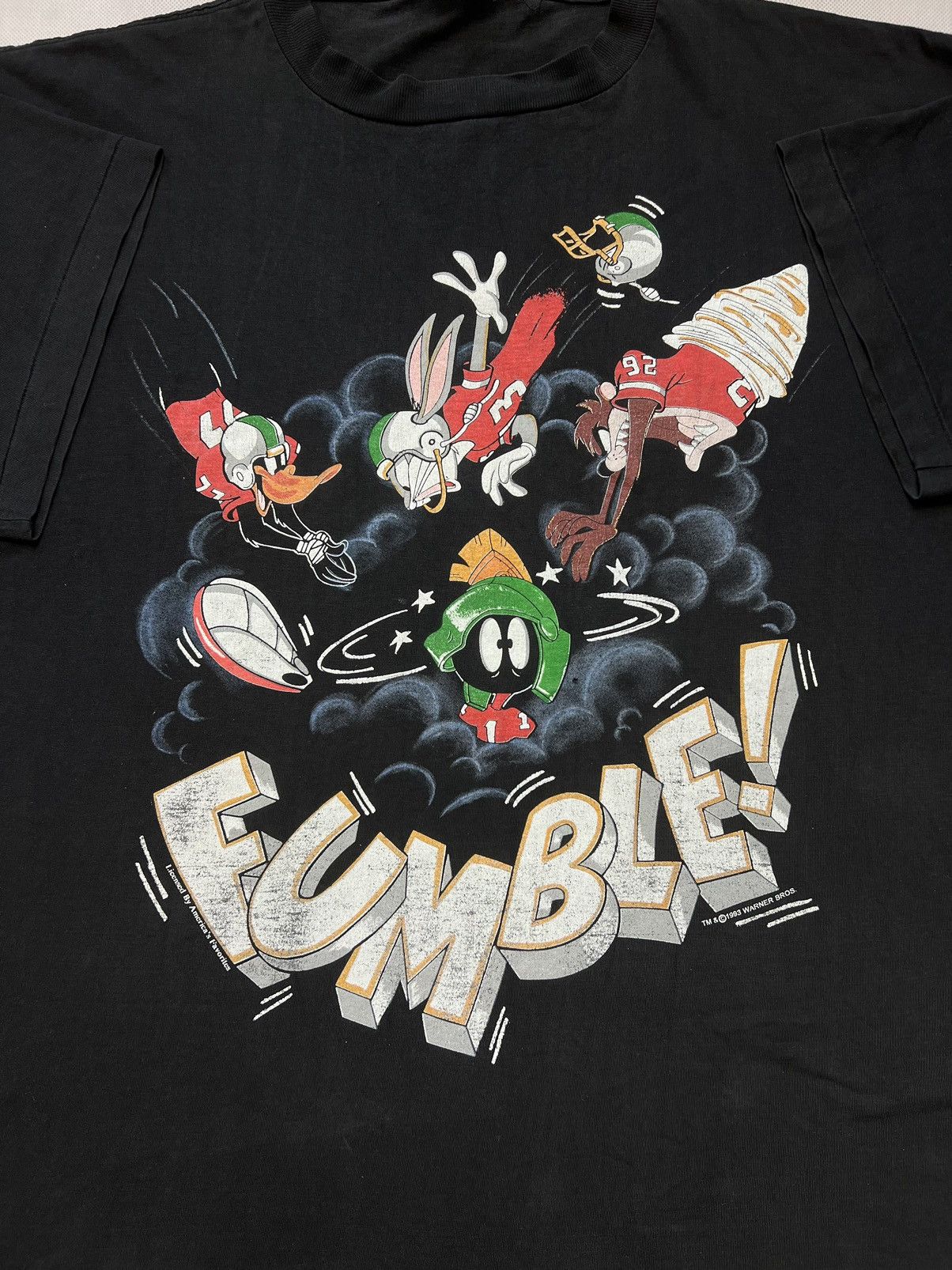 Vintage × Warner Bros Warner Bros Looney Tunes 1993 Fumble vintage tshirt football Size US XL / EU 56 / 4 - 2 Thumbnail