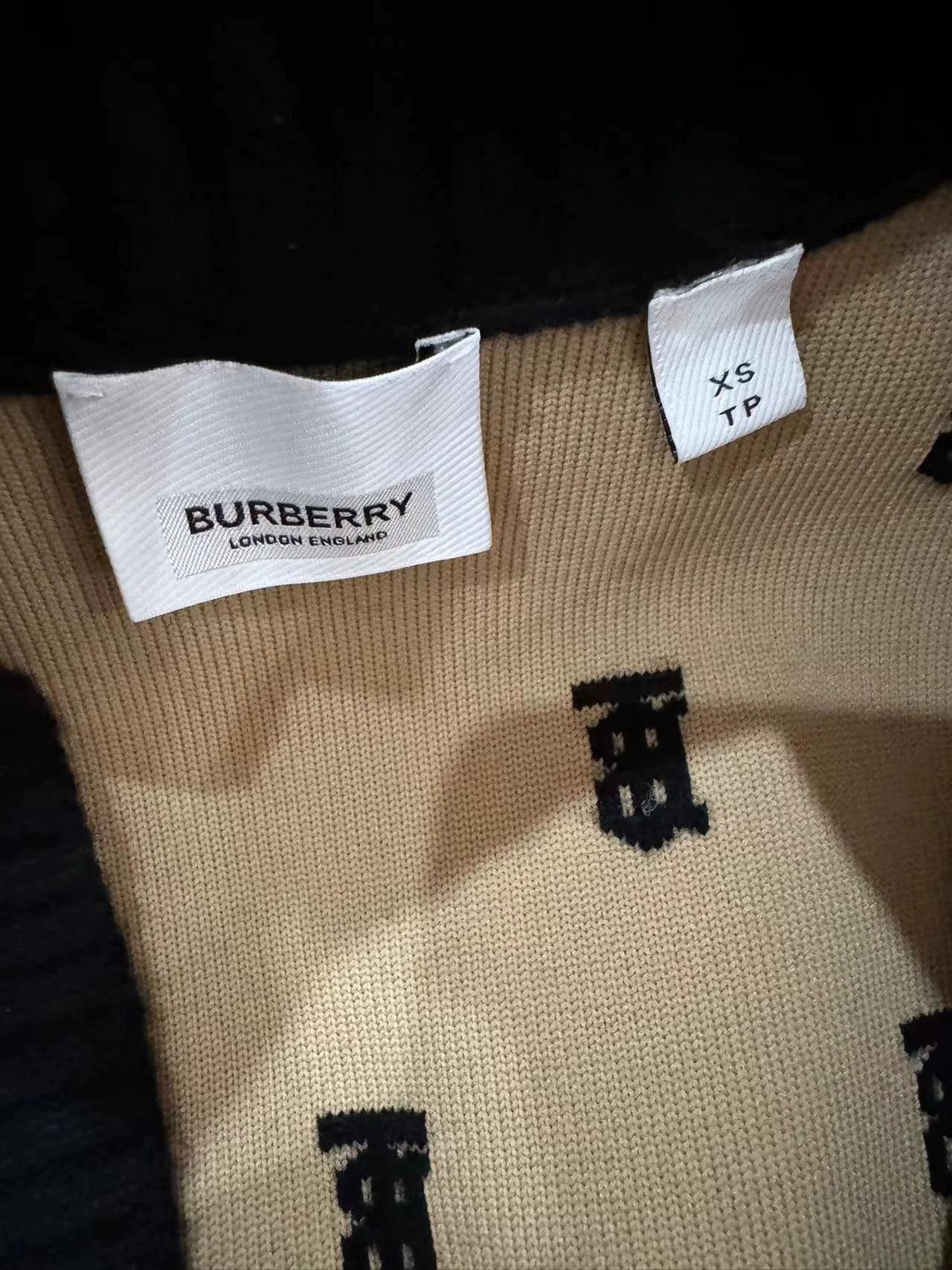 Burberry Burberry Authentic Wool Cardigan Size XS / US 0-2 / IT 36-38 - 3 Thumbnail