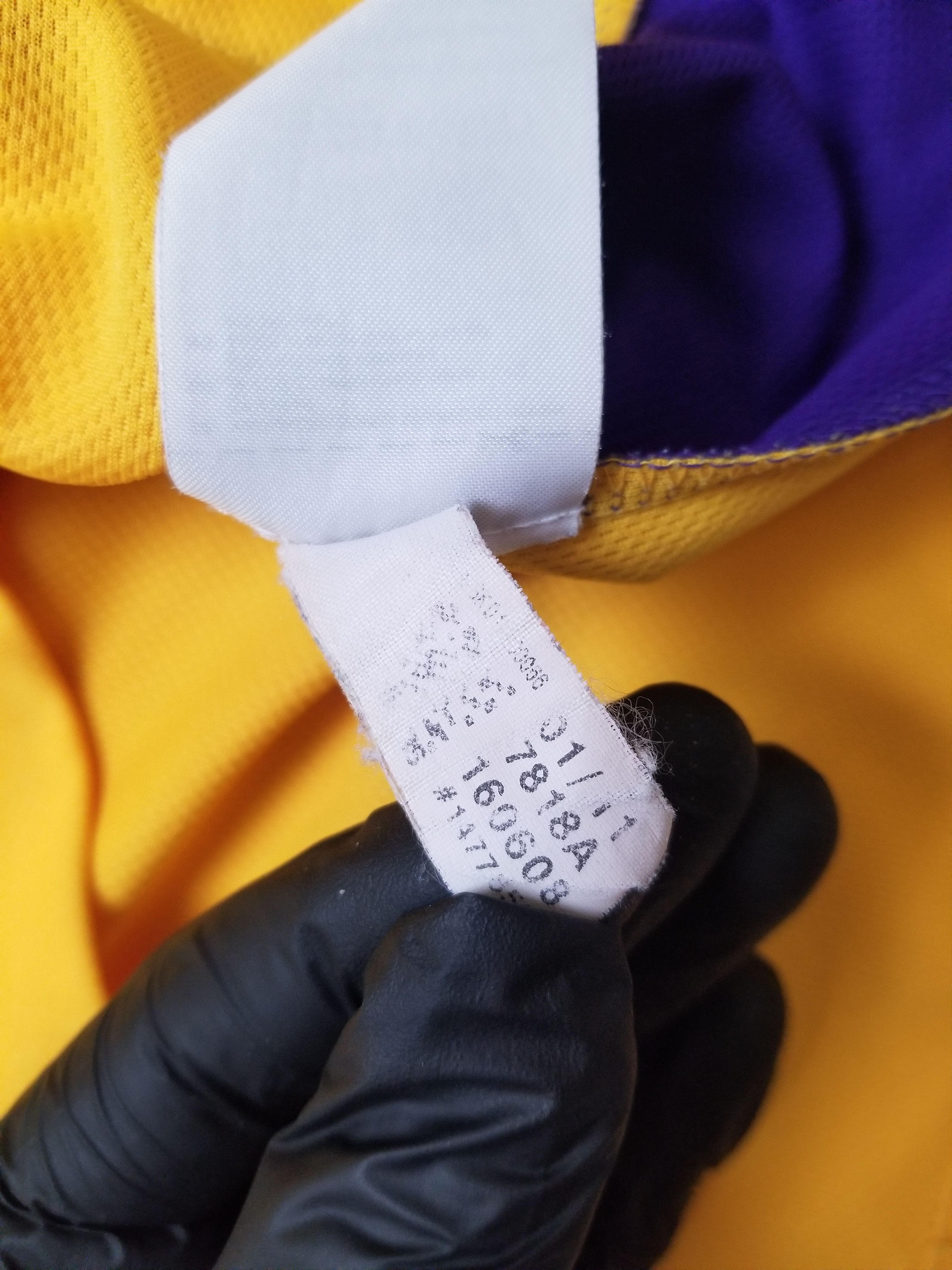 Adidas Los Angeles Lakers Kobe Bryant #24 Adidas NBA Yellow 2011 Size US S / EU 44-46 / 1 - 14 Thumbnail