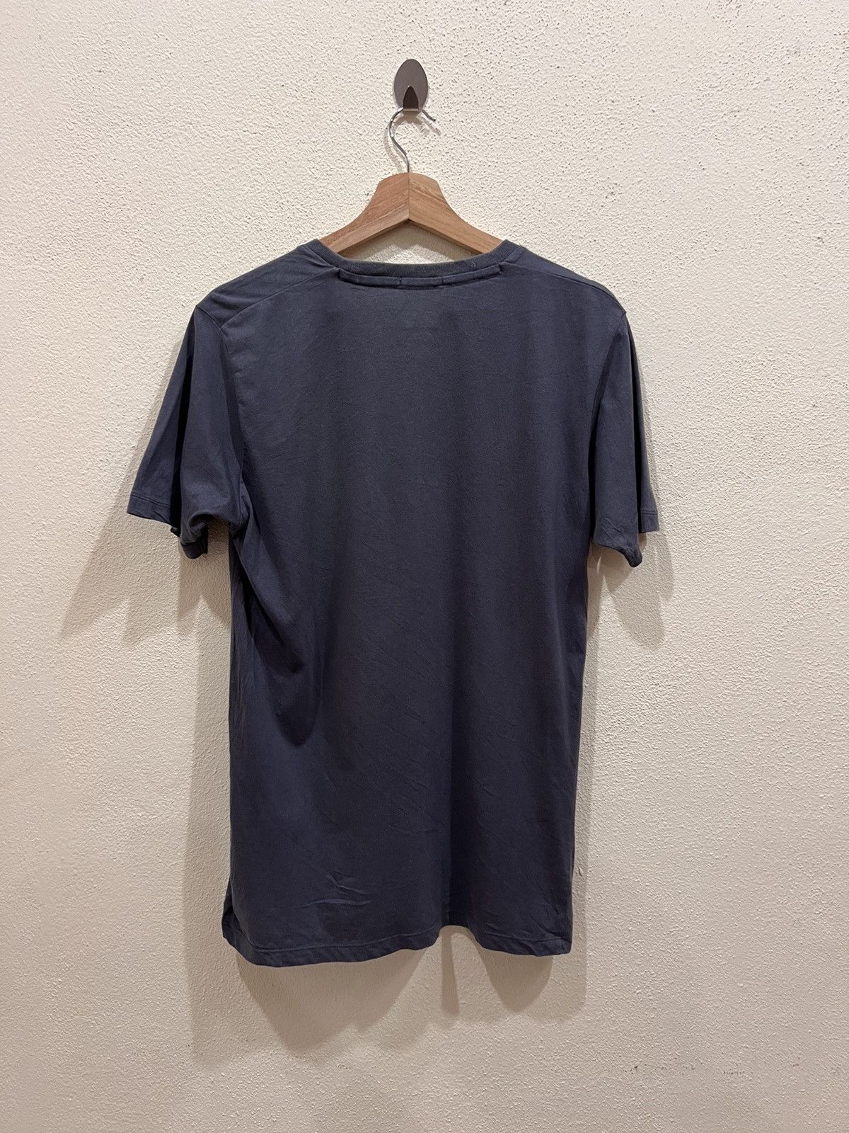 Anime × Japanese Brand × Uniqlo Japanese Monster Hunter Shirt Size US M / EU 48-50 / 2 - 6 Thumbnail