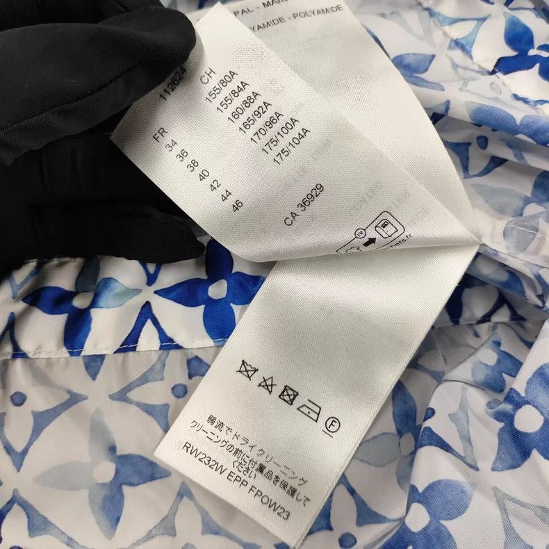 Louis Vuitton Louis Vuitton Full logo sunscreen jacket Size XXS / US 00 / IT 34 - 8 Thumbnail