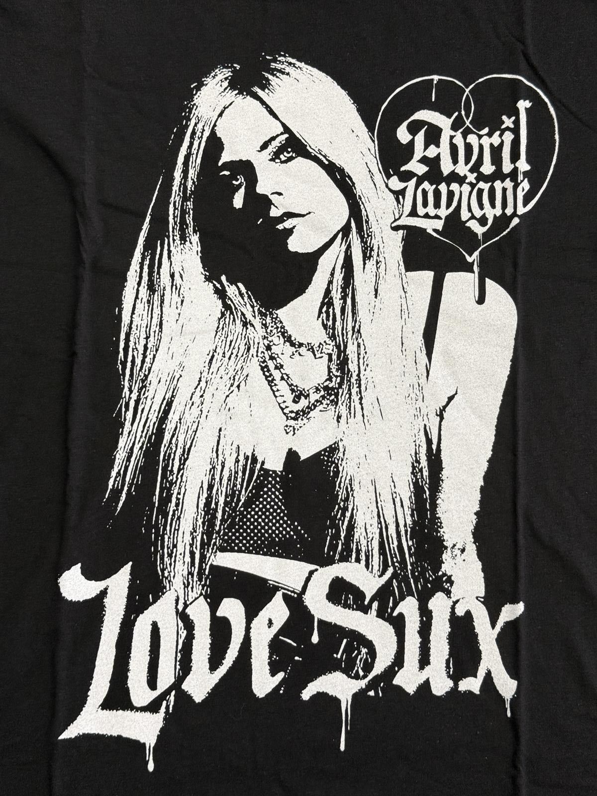 Designer Avril Lavigne T-shirt Love Sux Album Tour Tee 2022 L Size US L / EU 52-54 / 3 - 4 Thumbnail