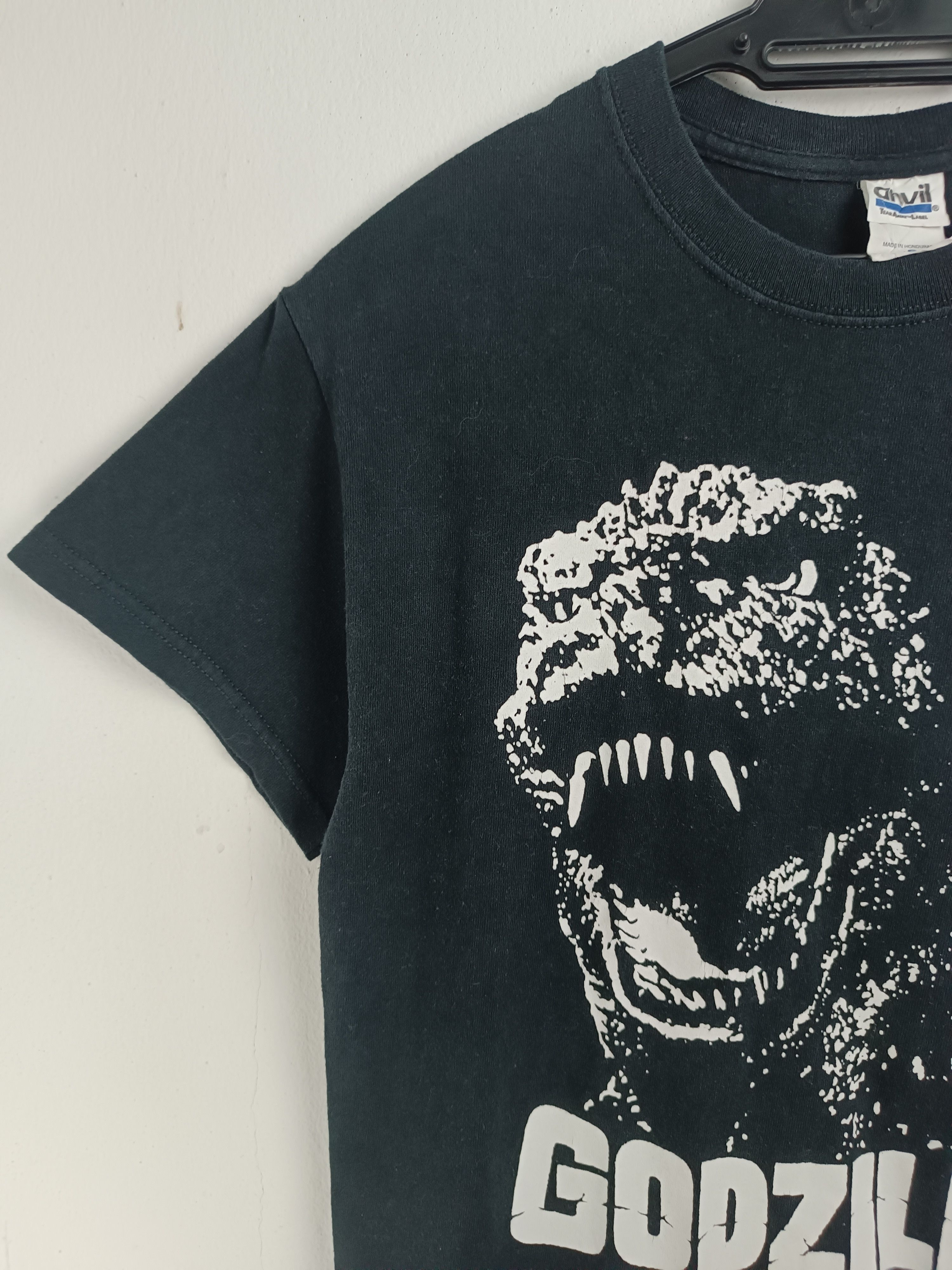 Vintage VINTAGE 2010 GODZILLA FADED TEE SHIN MECHA GOJIRA KONG Size US S / EU 44-46 / 1 - 5 Thumbnail