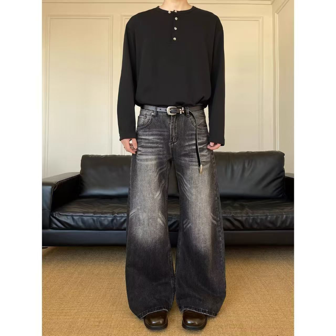 Vintage American Retro Whiskered Washed Curved-Leg Jeans Size US 32 / EU 48 - 1 Thumbnail
