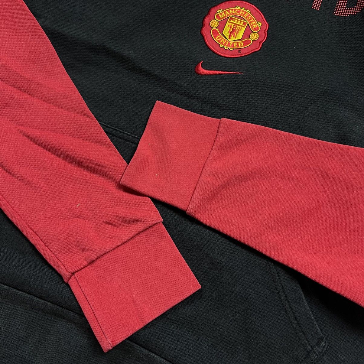 Nike 00s NIKE MANCHESTER UNITED CENTRAL SWOOSH VINTAGE HOODIE Size US M / EU 48-50 / 2 - 7 Thumbnail