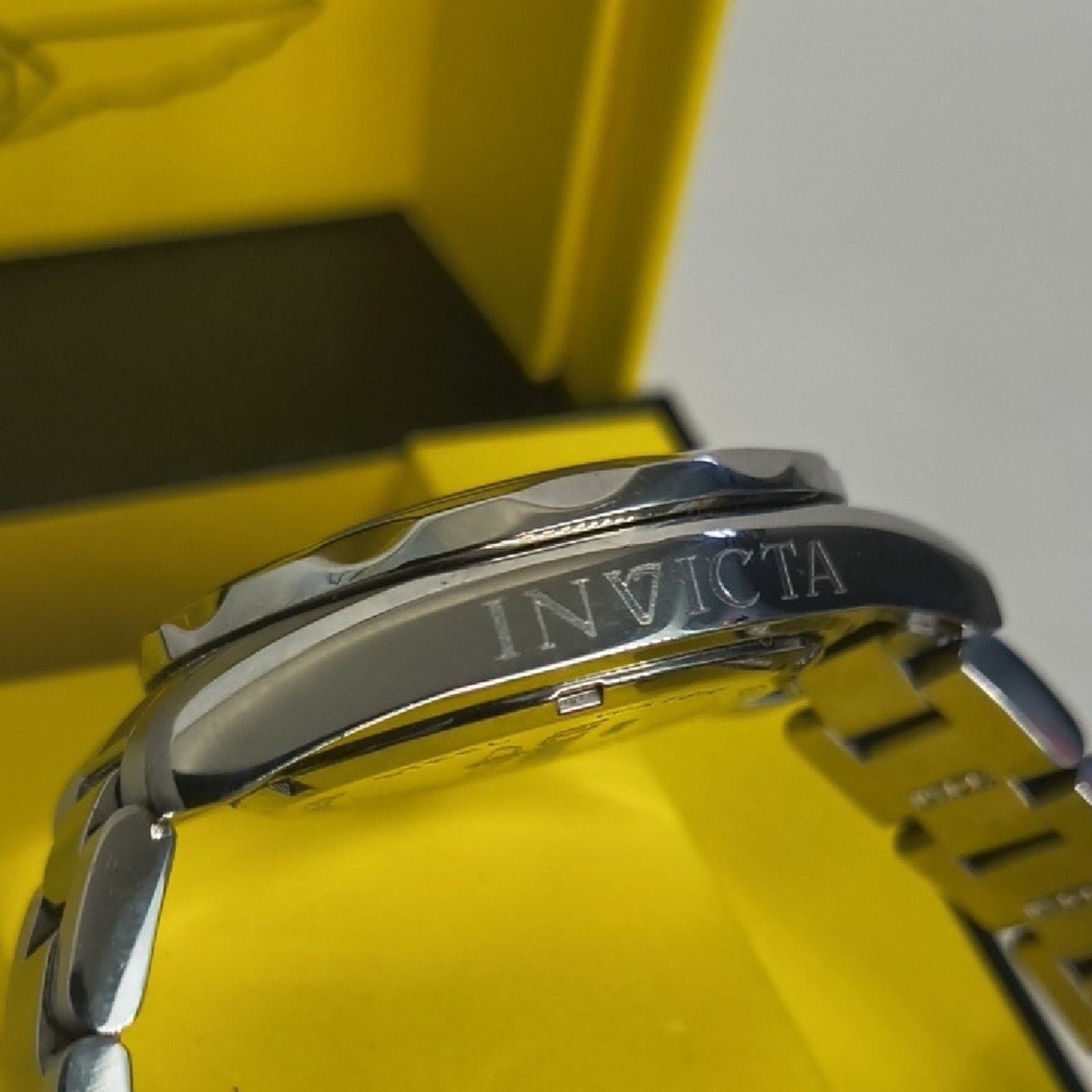 Invicta Like New - Invicta Diver Blue Dial Stainless Steel Women's Size 38 - 8 Thumbnail