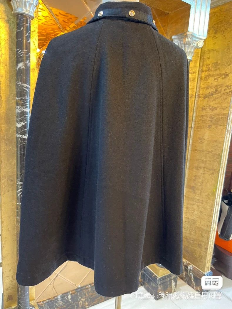 Versace Versace Main line classic wool cape Size M / US 6-8 / IT 42-44 - 5 Thumbnail