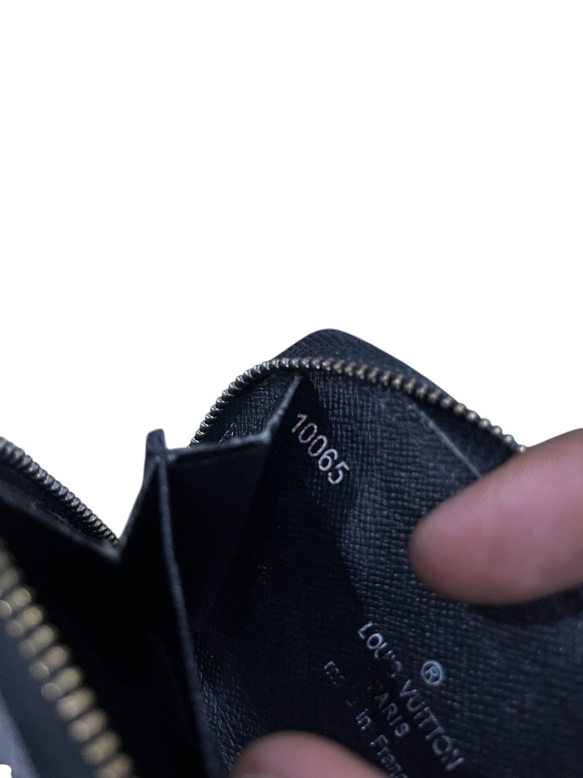Louis Vuitton LOUIS VUITTON ZIPPY COIN PURSE BLACK LEATHER Size ONE SIZE - 9 Thumbnail