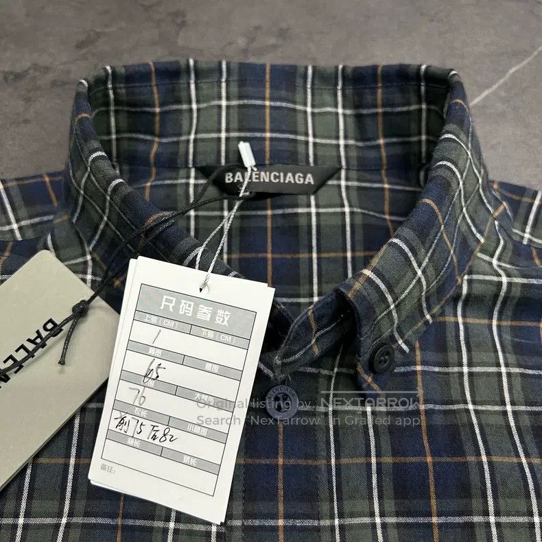 Balenciaga Balenciaga Back letter logo checkered shirt Size US S / EU 44-46 / 1 - 5 Thumbnail