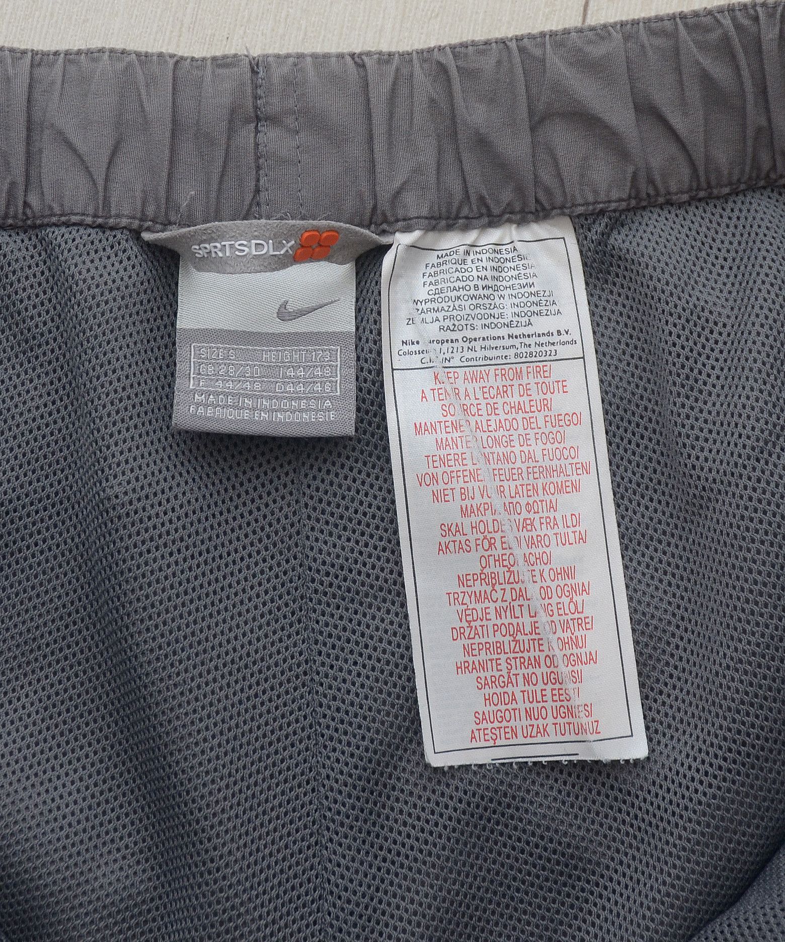 Nike × Vintage Vintage Nike SPRTSDLX Silver Tag Shorts Cargo Y2K Size US 30 / EU 46 - 8 Thumbnail