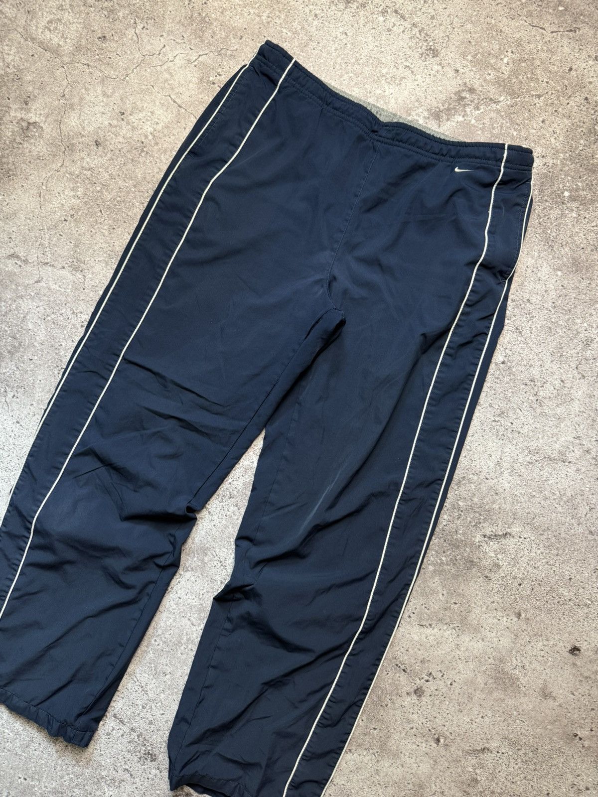 Nike × Vintage Vintage Nike Nylon Sweatpants 90s Y2K Size US 33 - 2 Thumbnail