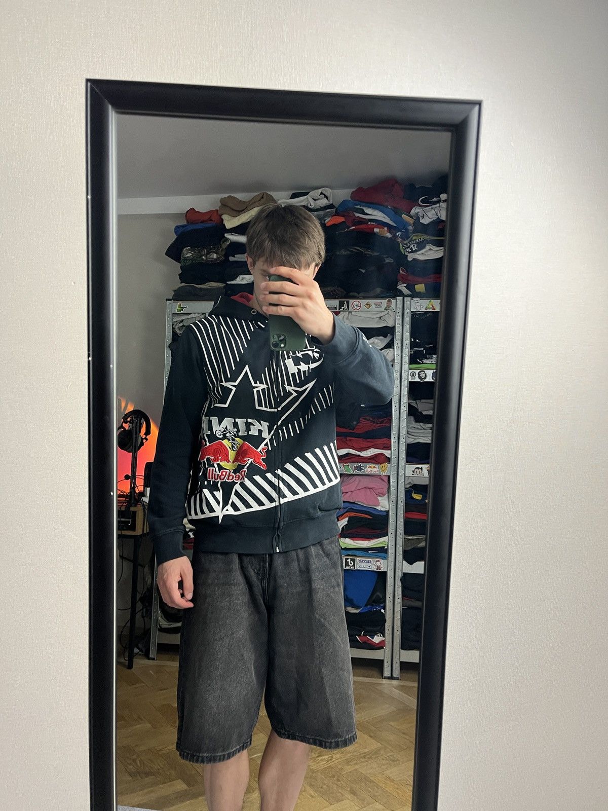 Red Bull Red Bull Kini Racing KTM Crazy Big Logo Zip Up Hoodie Y2k Size US L / EU 52-54 / 3 - 2 Thumbnail