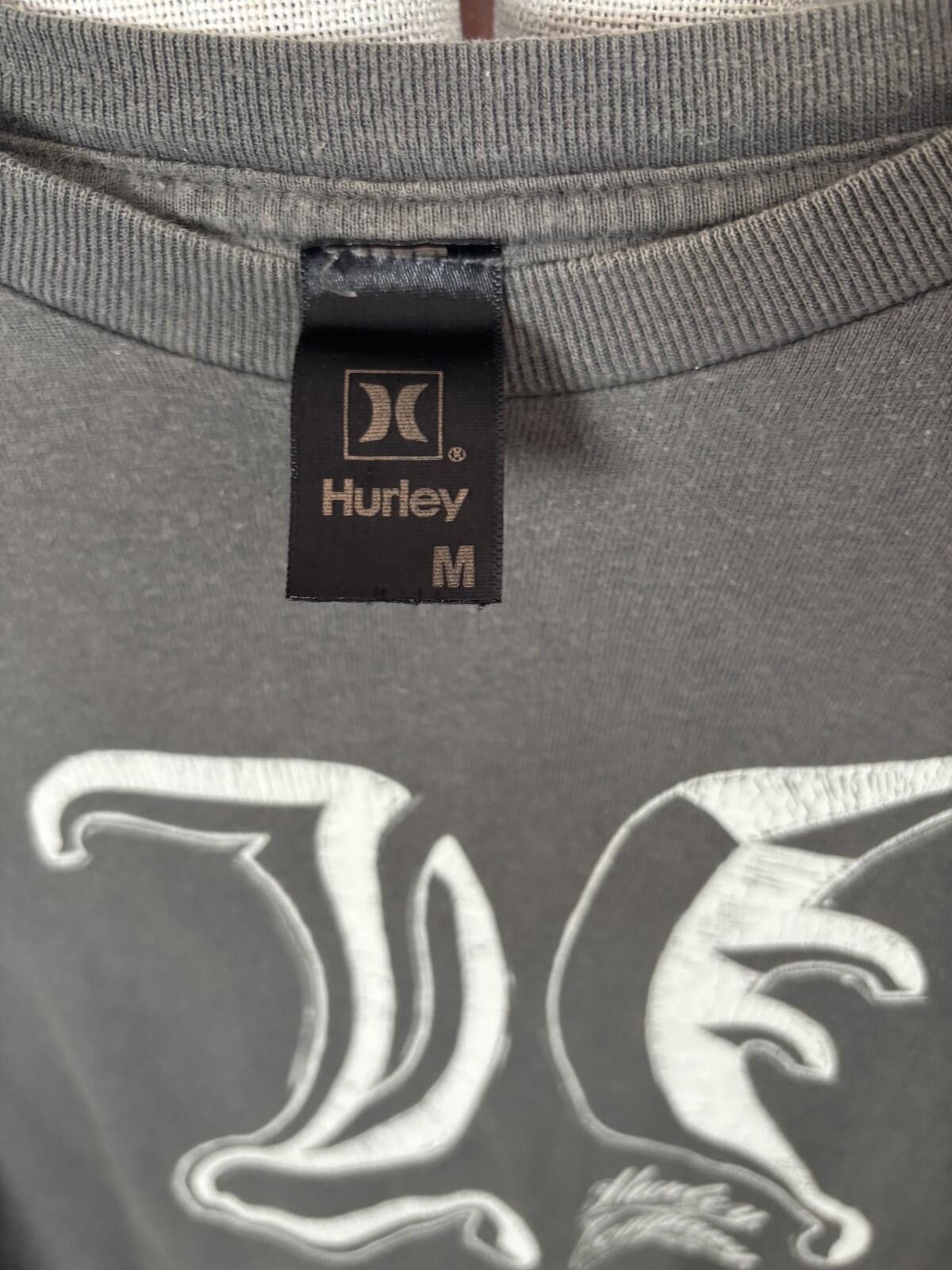 Hurley Hurley Graphic Tee Size M Gray Surf Skate Logo Tee Size ONE SIZE - 3 Thumbnail