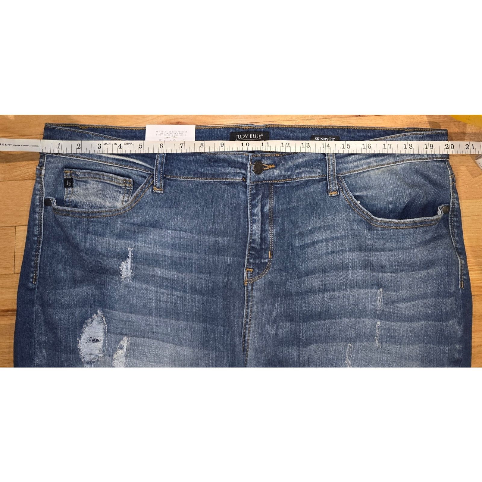 Judy Blue NWT Judy Blue Skinny Fit jeans sz 3XL Size 40" / US 18 - 6 Thumbnail