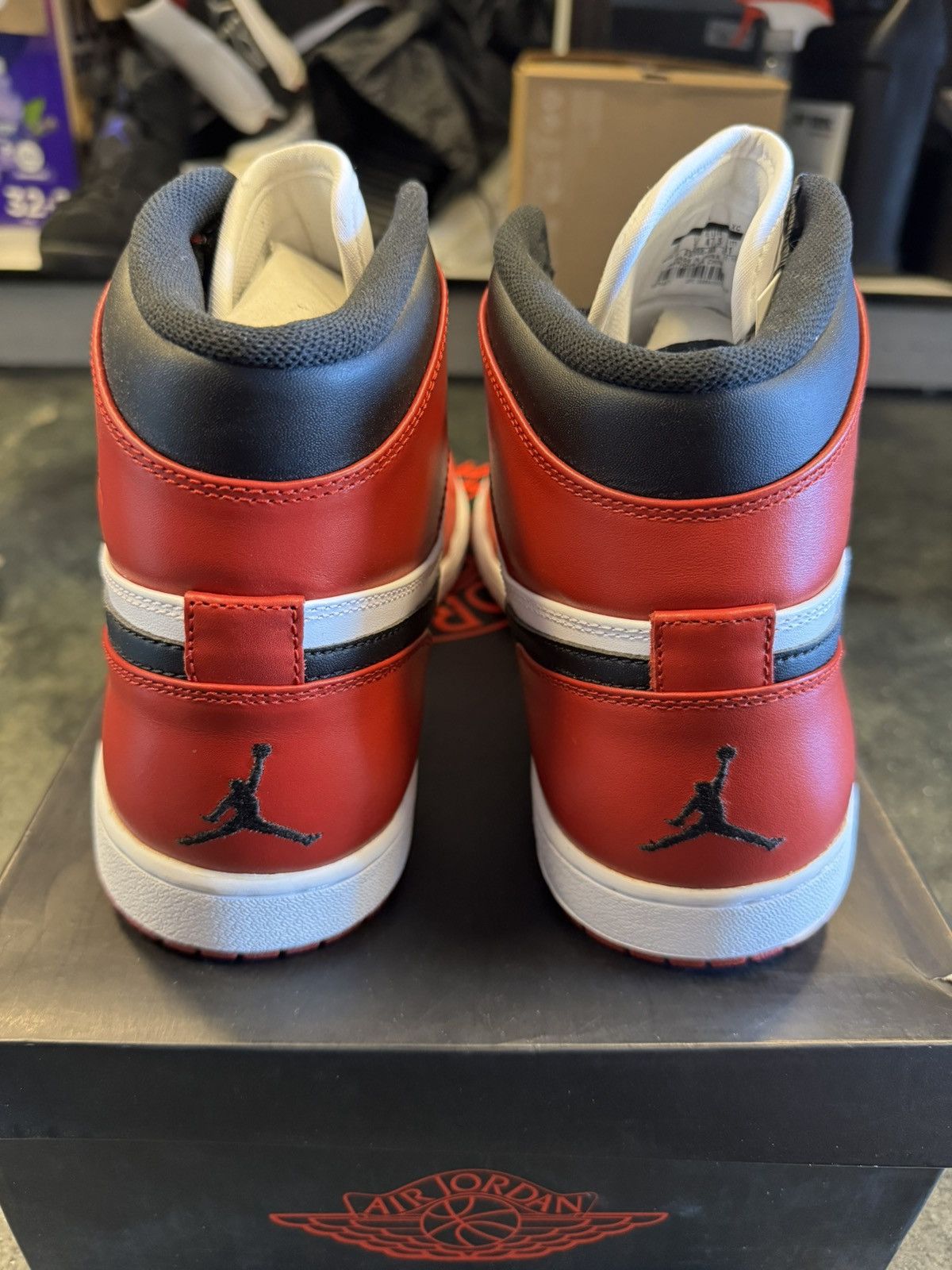 Jordan Brand Jordan 1 High Chicago (2013) Size US 13 / EU 46 - 4 Thumbnail