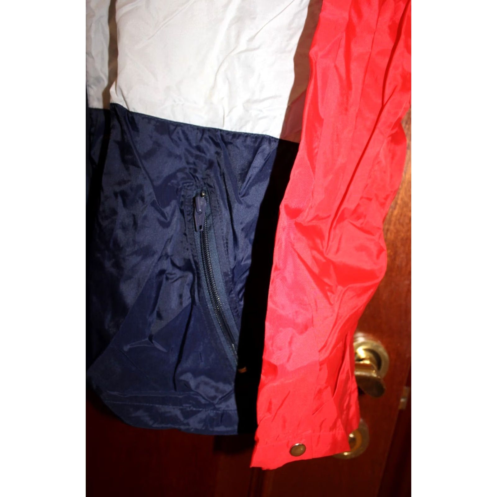 Adidas VINTAGE Adidas Track Jacket Shirt Unisex Adults L red/blue Nylon Zip Long Sleeve Regular All Seasons 1980s Modern Retro Size US L / EU 52-54 / 3 - 3 Thumbnail