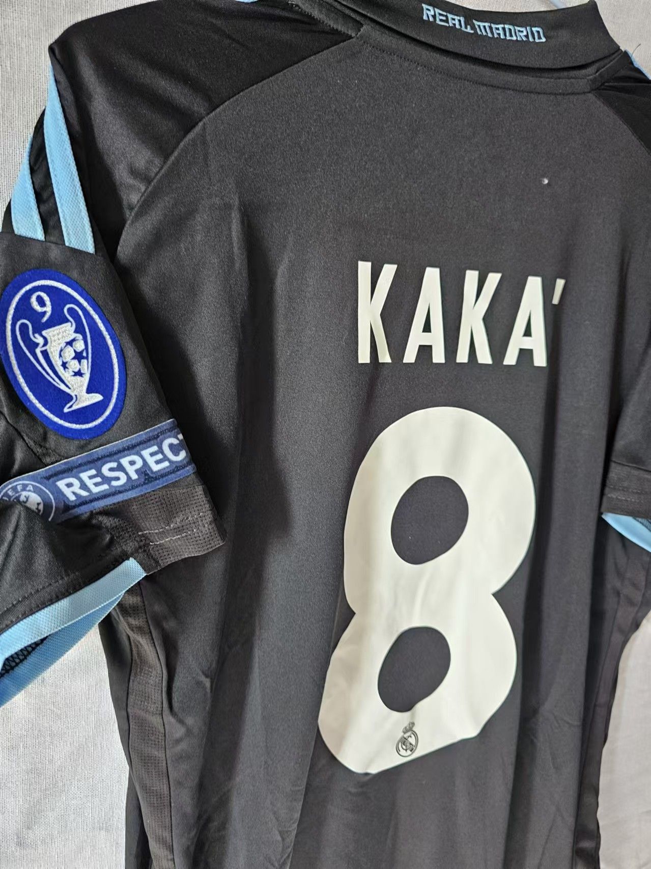 Other 2009 2010 Real Madrid 8 Kaka Jersey Away L Size US L / EU 52-54 / 3 - 4 Thumbnail