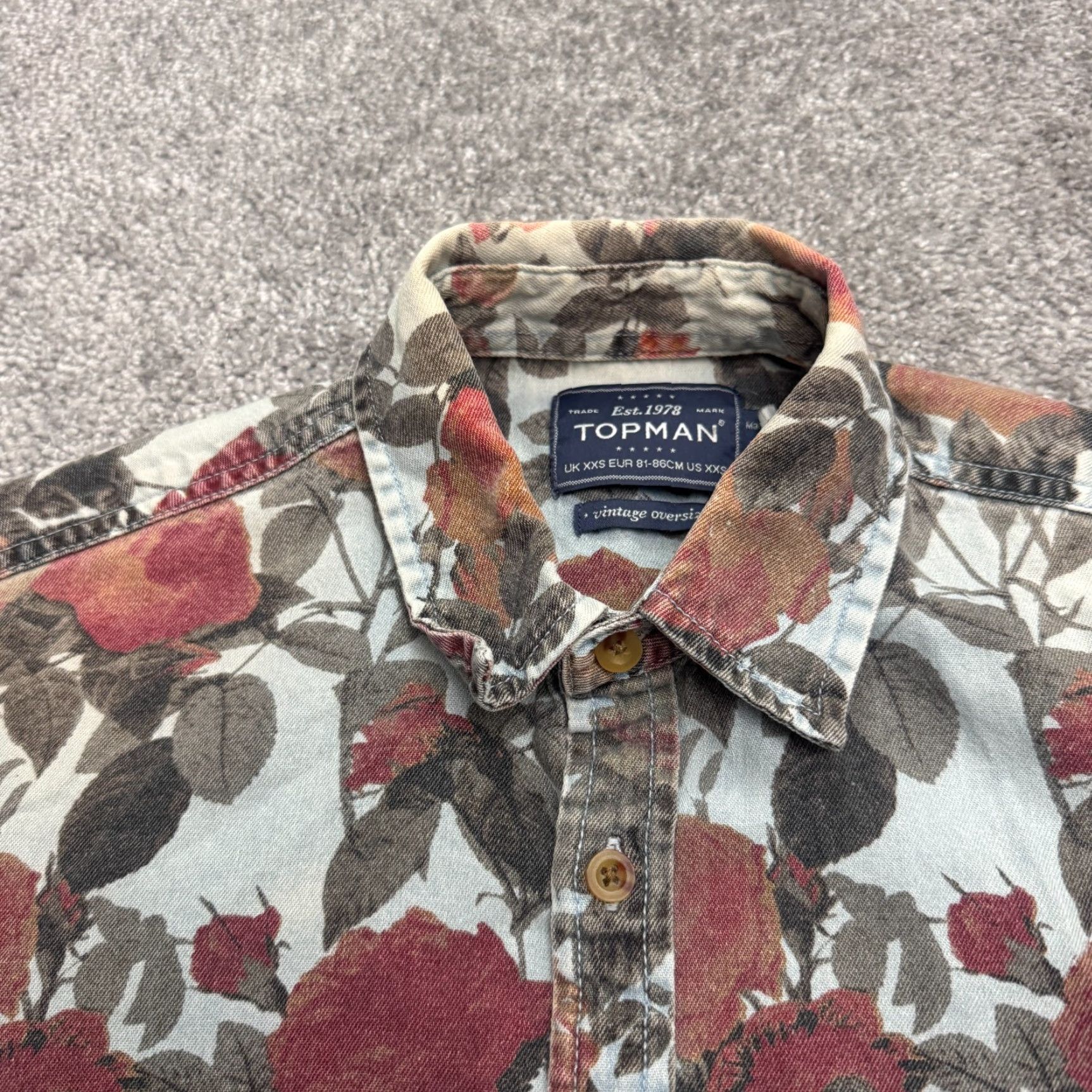 Topman VINTAGE Topman Floral Denim Shirt Men XXS Short Sleeve Casual Bohemian Hawaiian 90s Style Size US XXS / EU 40 - 3 Thumbnail