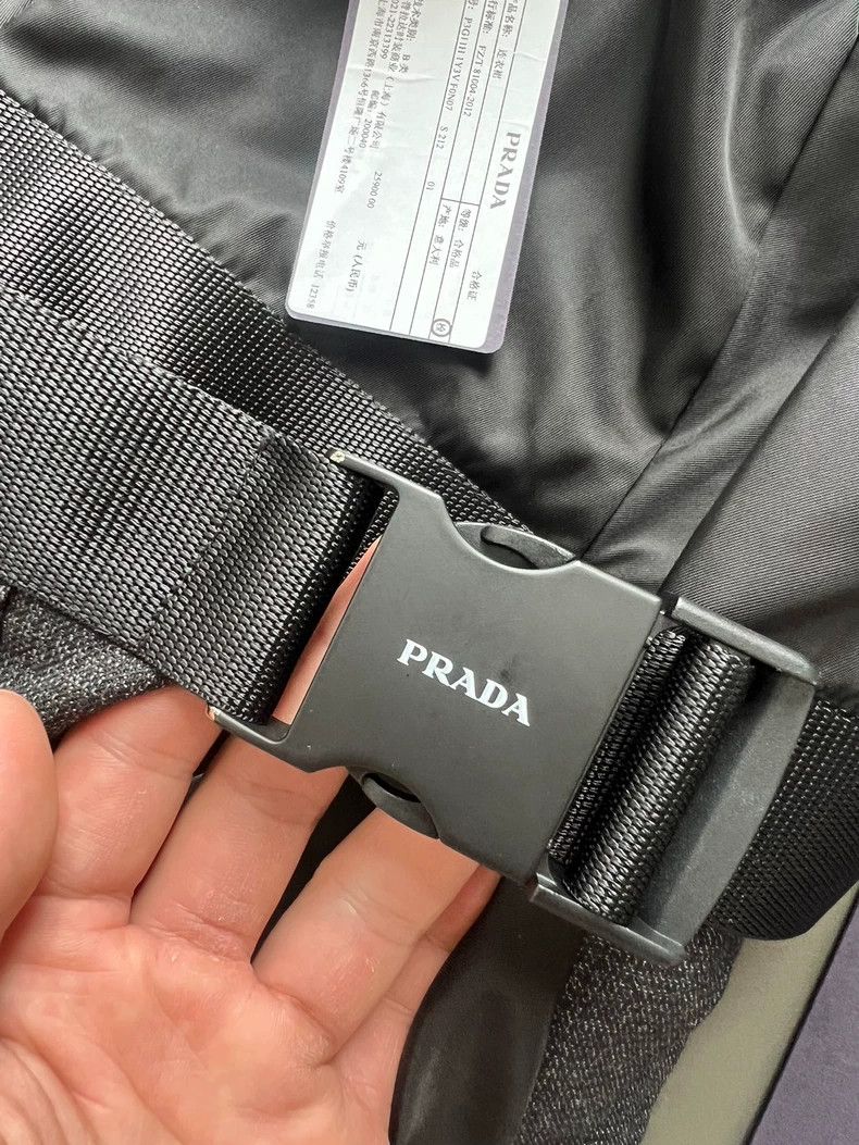 Prada PradaPrecious metal buckle pleated skirt 2504-Nextarrow Size XS / US 0-2 / IT 36-38 - 3 Thumbnail