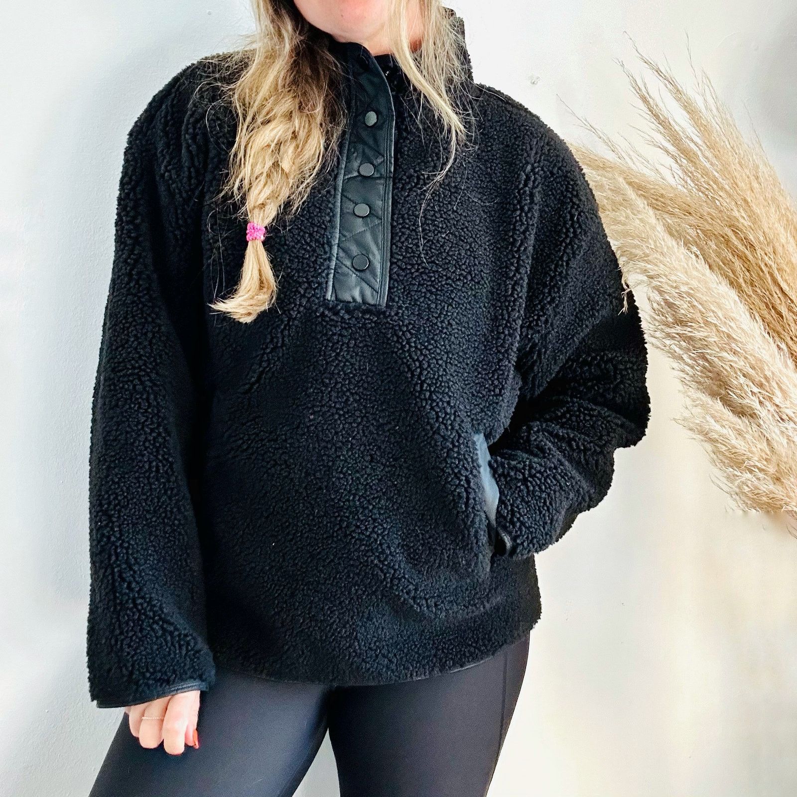 Athleta NEW ATHLETA Black Sherpa Teddy Coat Button Jacket Sweater Size L / US 10 / IT 46 - 6 Thumbnail