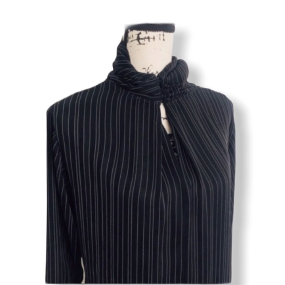 Steve And Barrys Steve & Barry’s Vintage High Collar Striped Blouse Black Whi Size M / US 6-8 / IT 42-44 - 2 Thumbnail