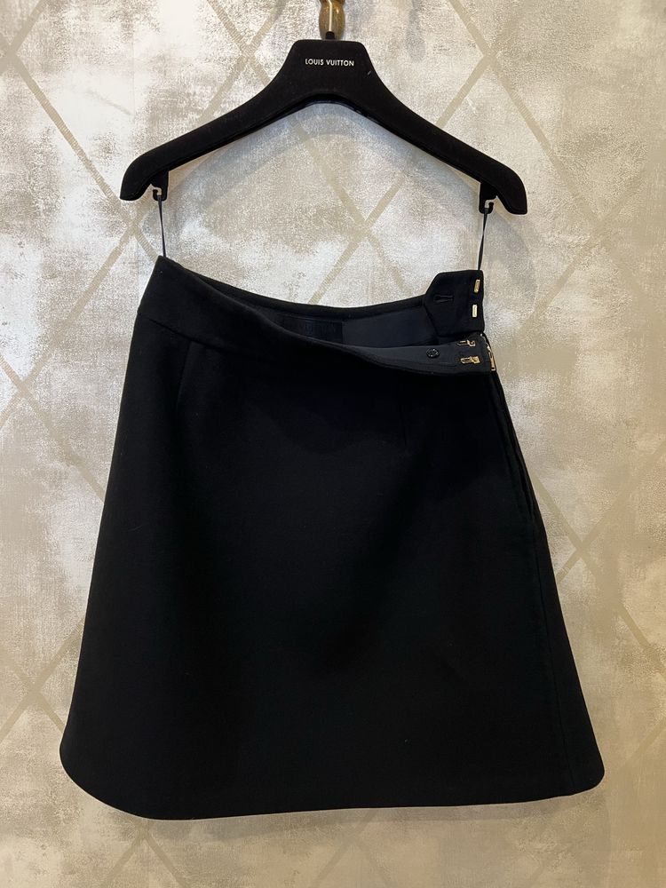 Louis Vuitton Louis Vuitton Wool Skirt Size 27" / US 4 / IT 40 - 1 Thumbnail