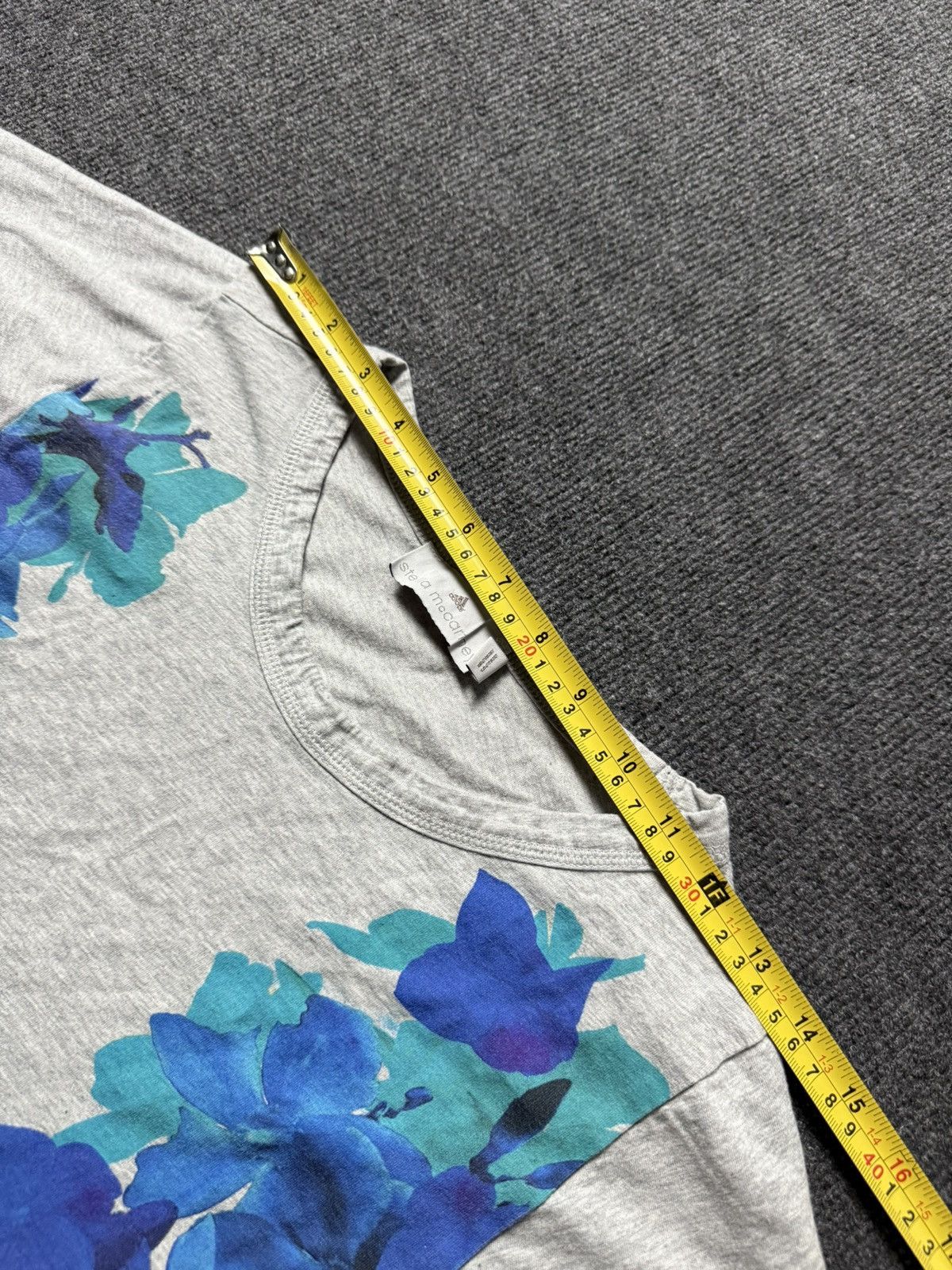 Stella McCartney 00s Luxury Adidas Stella McCartney Floral Graphic T-Shirt Size XS / US 0-2 / IT 36-38 - 17 Thumbnail