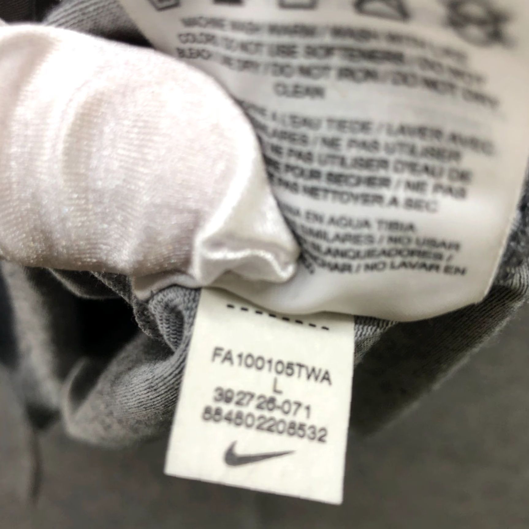 Nike Nike Dri-Fit T-Shirt Women's L Short Sleeve Crewneck Gray Pink Swoosh Logo Size 36" / US 14 / IT 50 - 7 Thumbnail