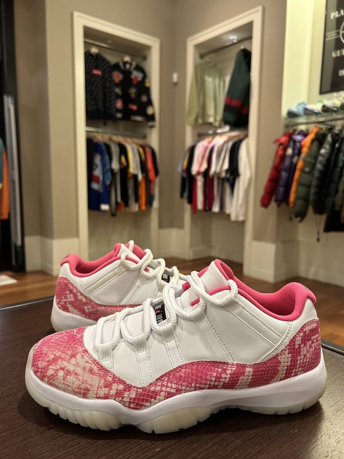 Jordan 11 low pink snakeskin 2019 hotsell