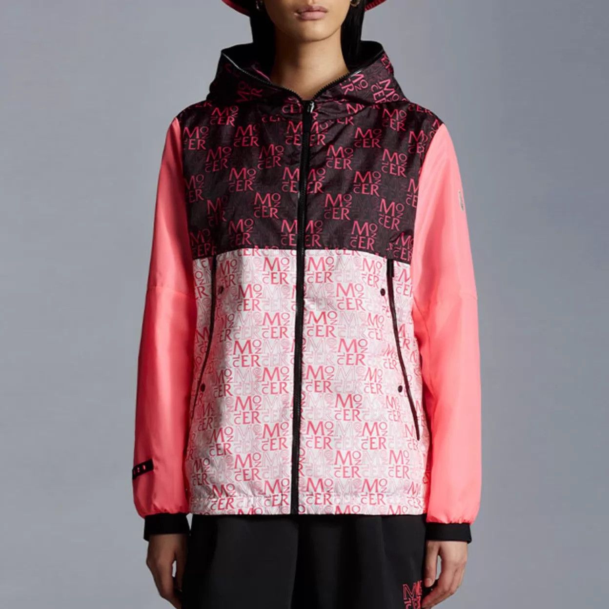 Moncler Moncler V-Day Limited Full Print Hooded Jacket M Size M / US 6-8 / IT 42-44 - 7 Thumbnail